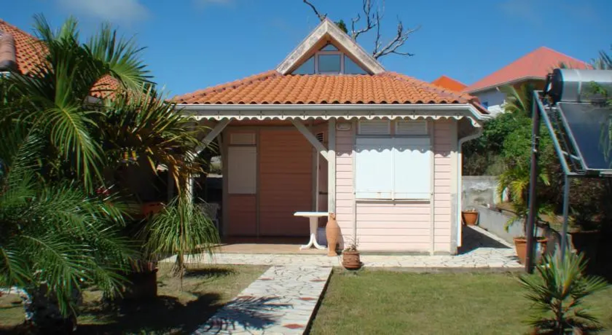 Villa Mahogany