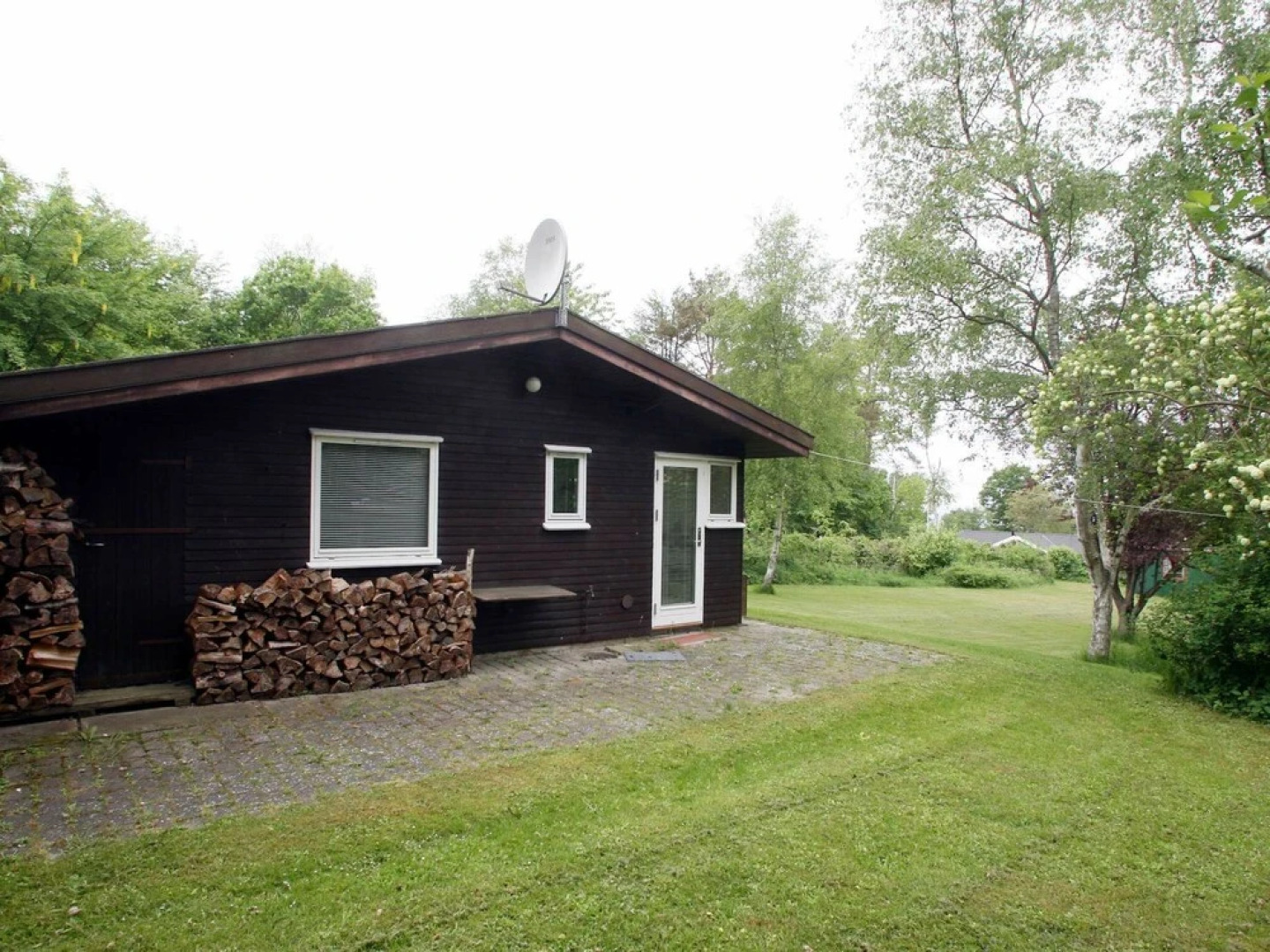 Quaint Cottage in Gilleleje With Terrace