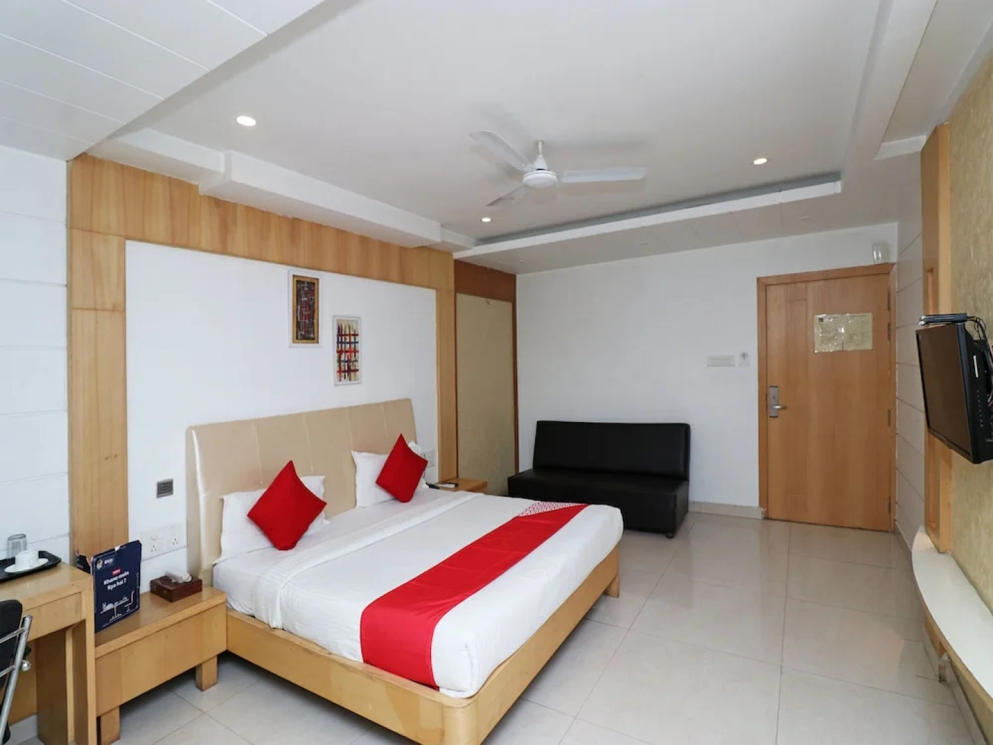 OYO 5843 Hotel Yash Inn