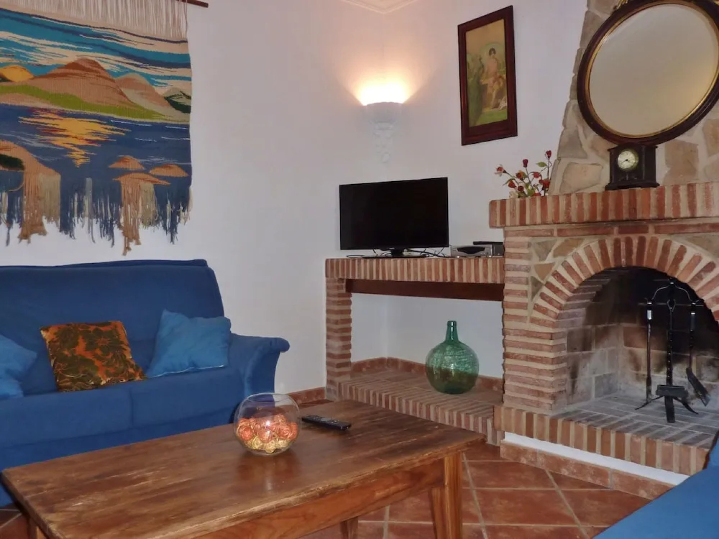 Pretty Cottage in Villanueva de la Concepcion with Pool