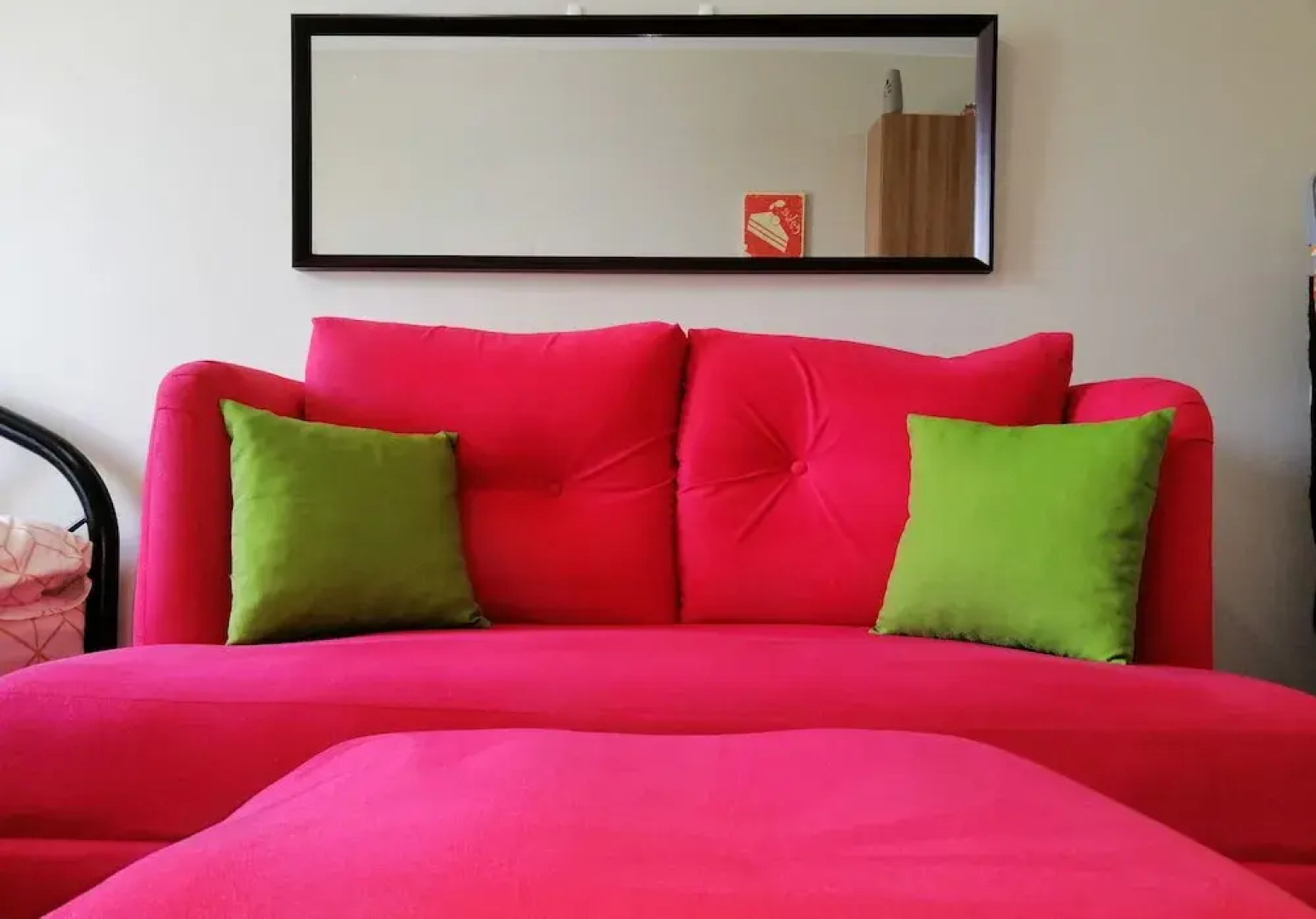 Cozy Condo Studio Near Airport with Wifi