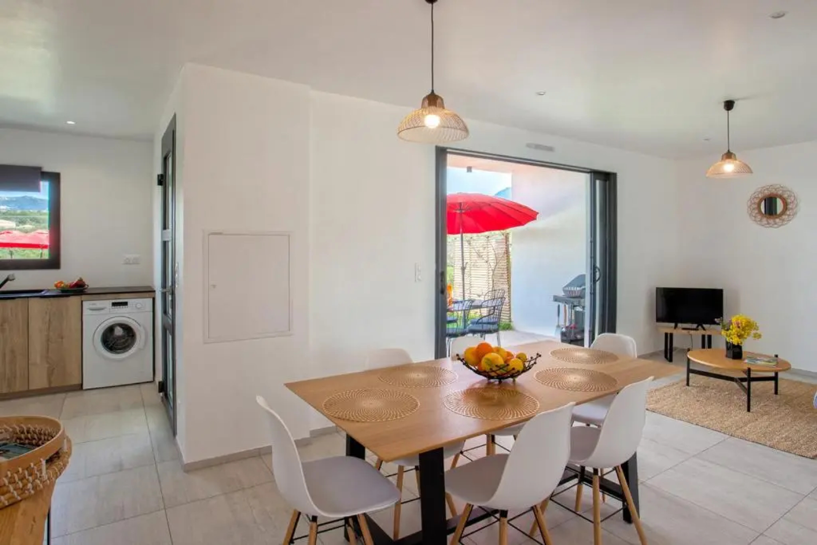 Tamontana quiet place 7 min from beach warmed shared swimming pool bbq