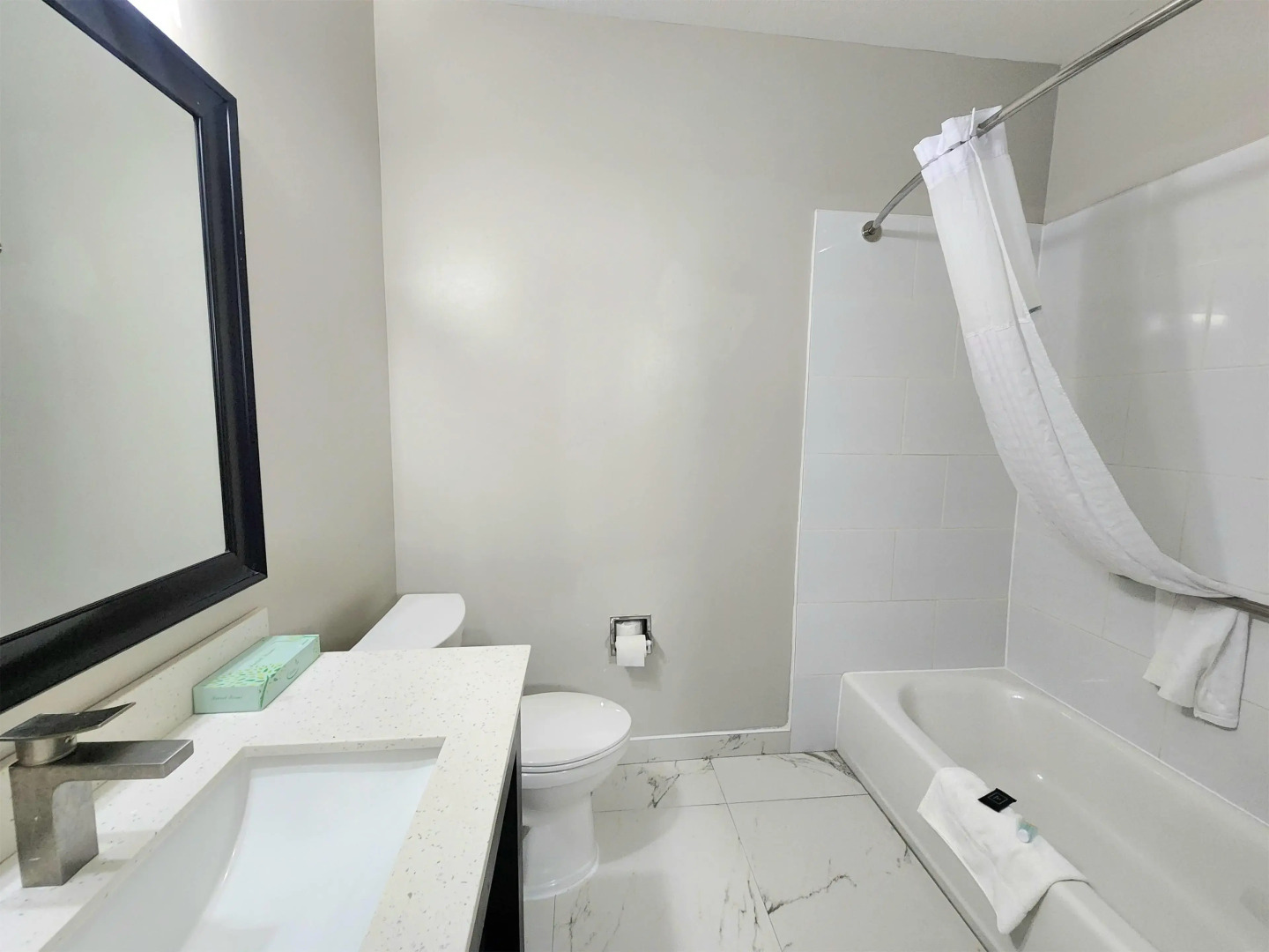 Days Inn & Suites by Wyndham Corpus Christi Central