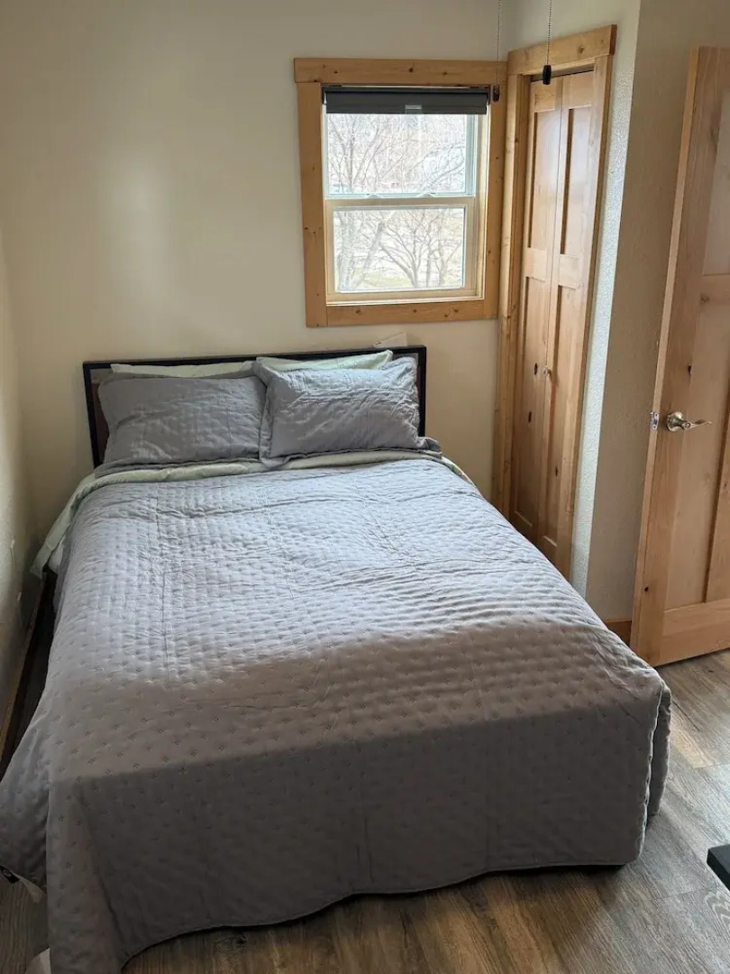 Mill Street Upper Apartment