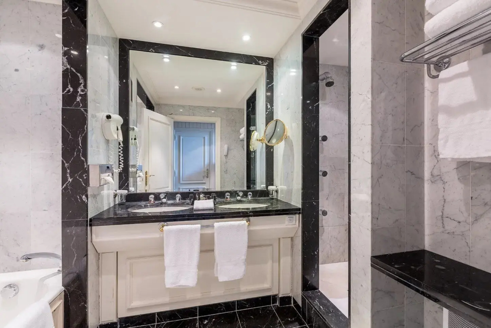 Hotel Barriere Le Majestic