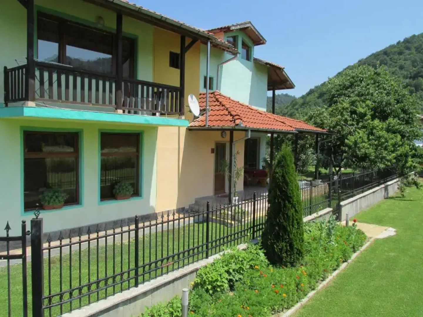 Pri Orehite Guesthouse