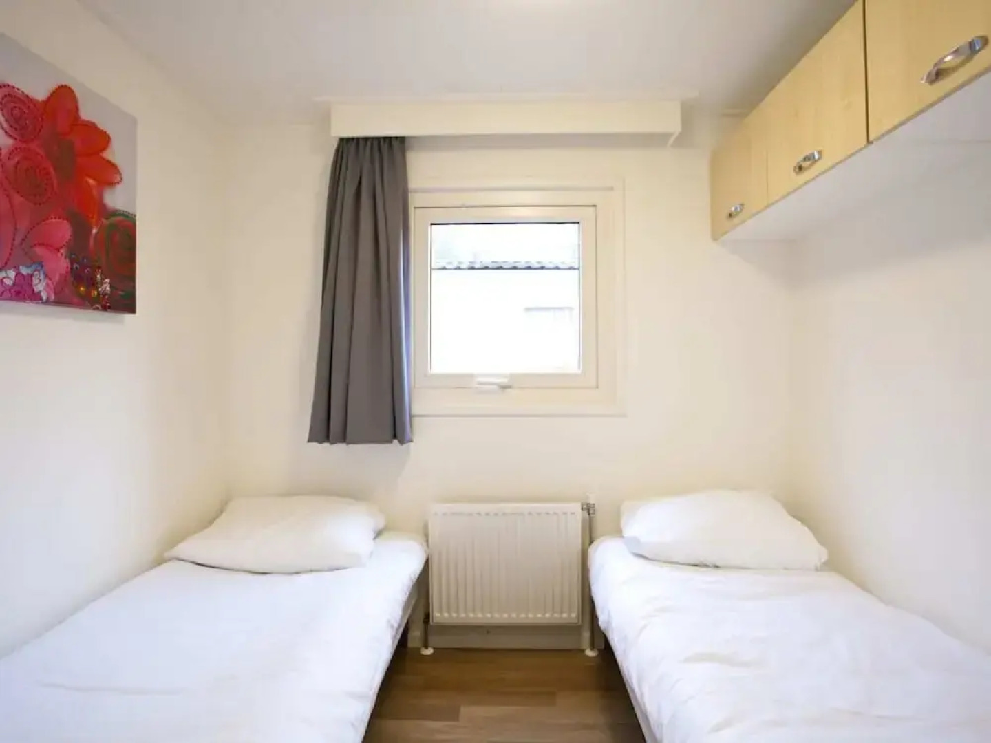 Well-kept Chalet in a Holiday Park, Adjacent to the Hoge Veluwe National Park