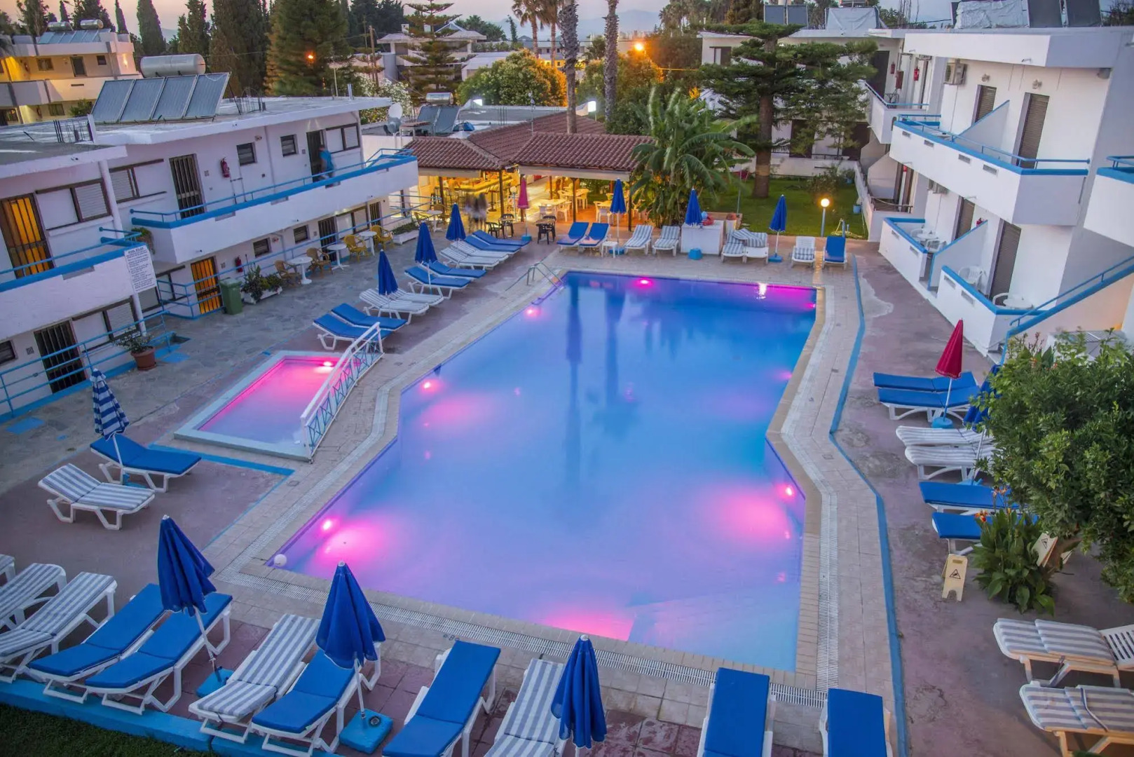 Yiannis Apartments