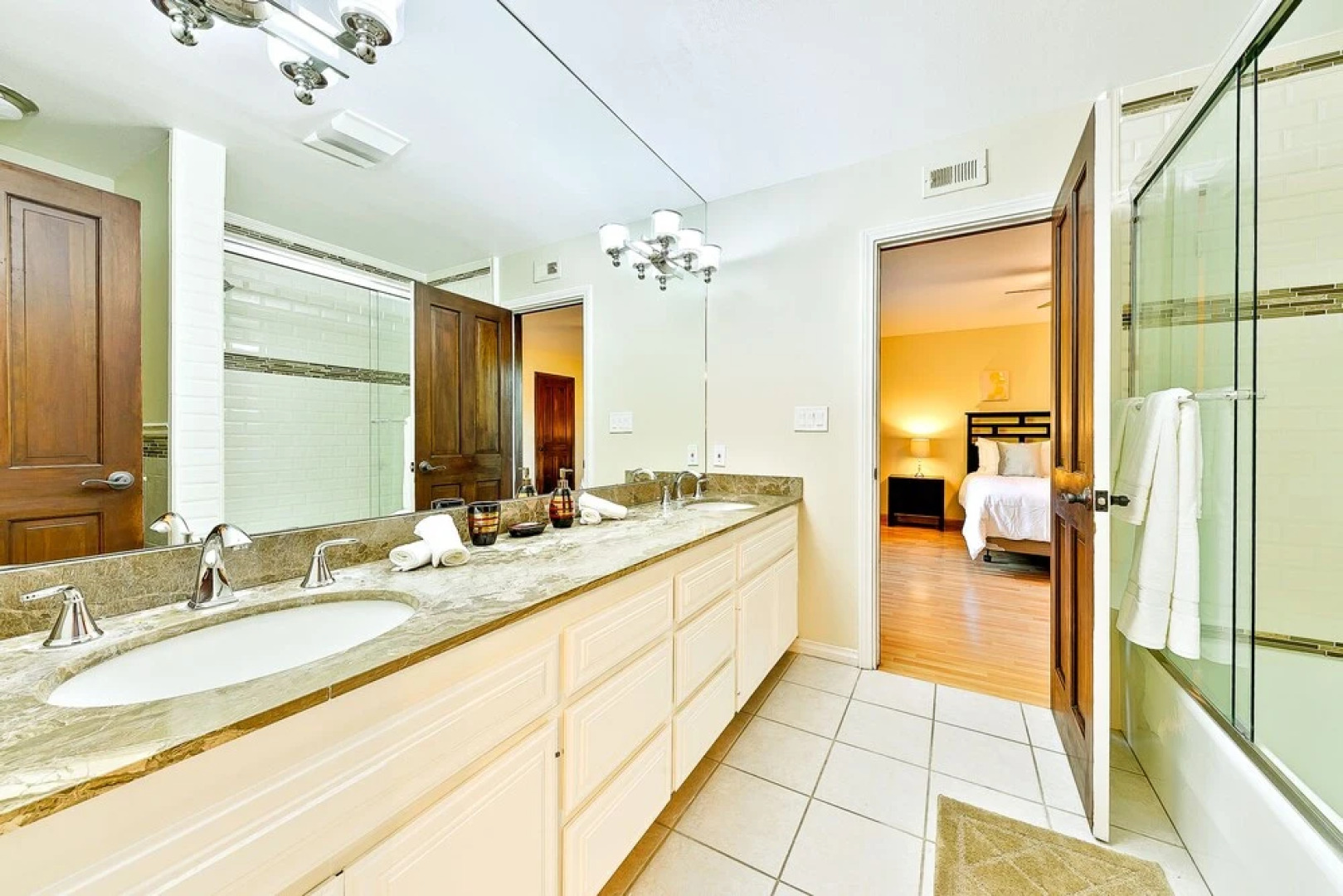 5BDRM Villa Via Mil Cumbres