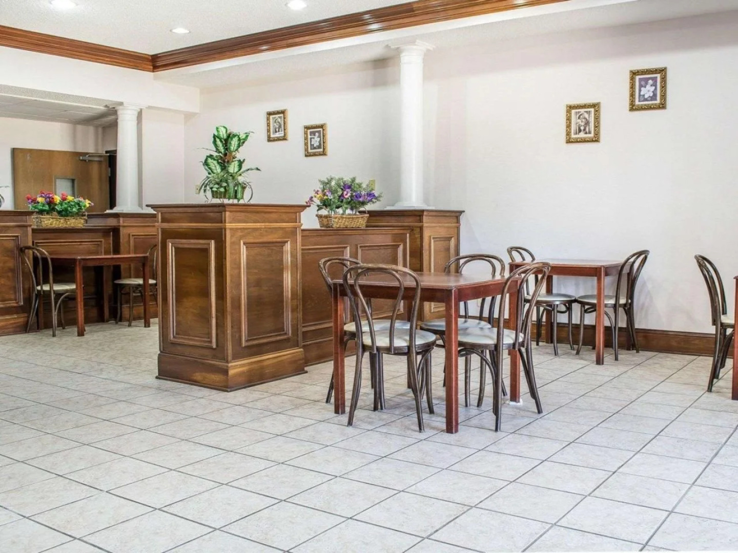 Quality Inn & Suites Brooks Louisville South