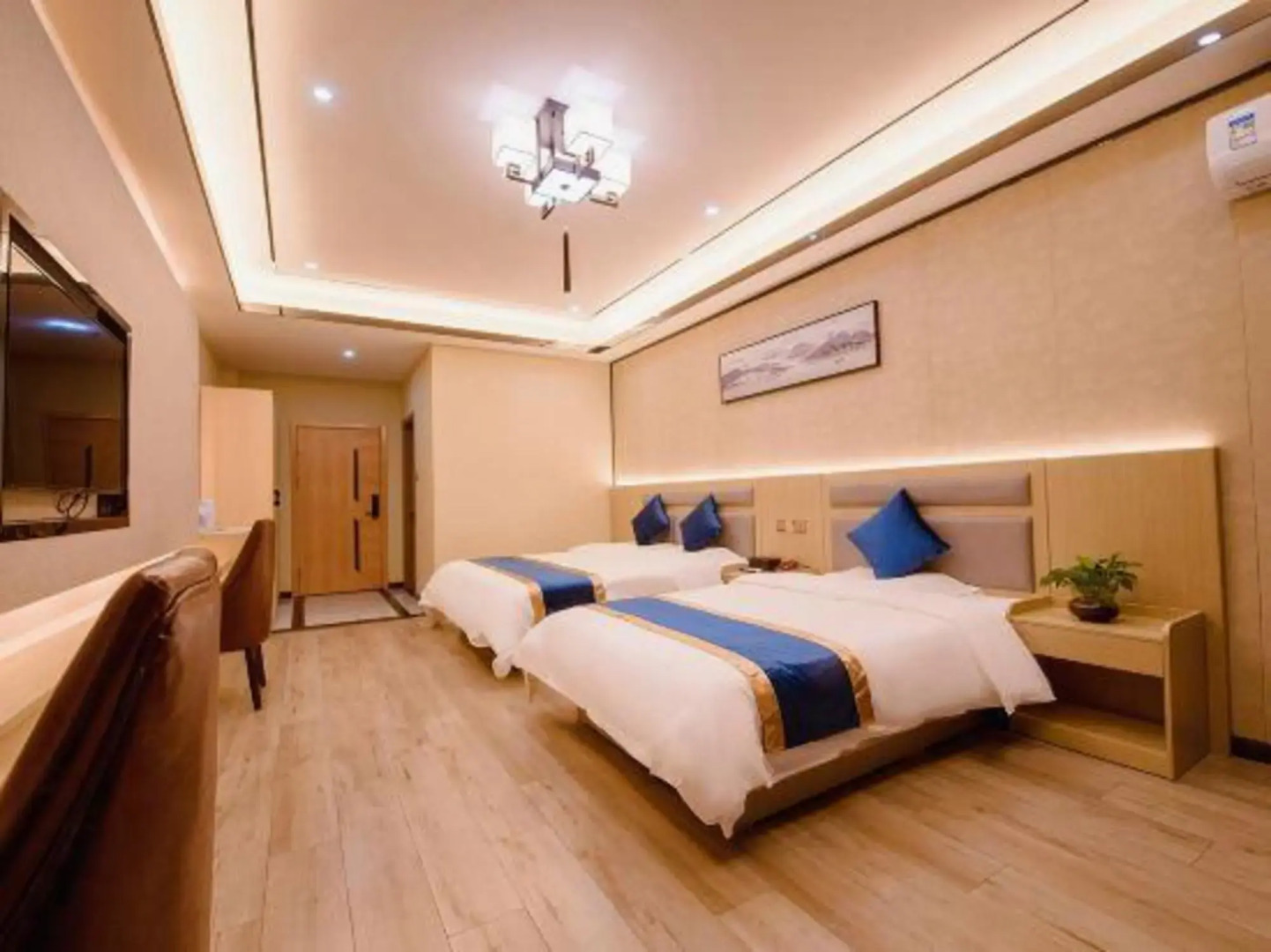 No.99 Holiday Hotel (Yinchuan Baohu Park)