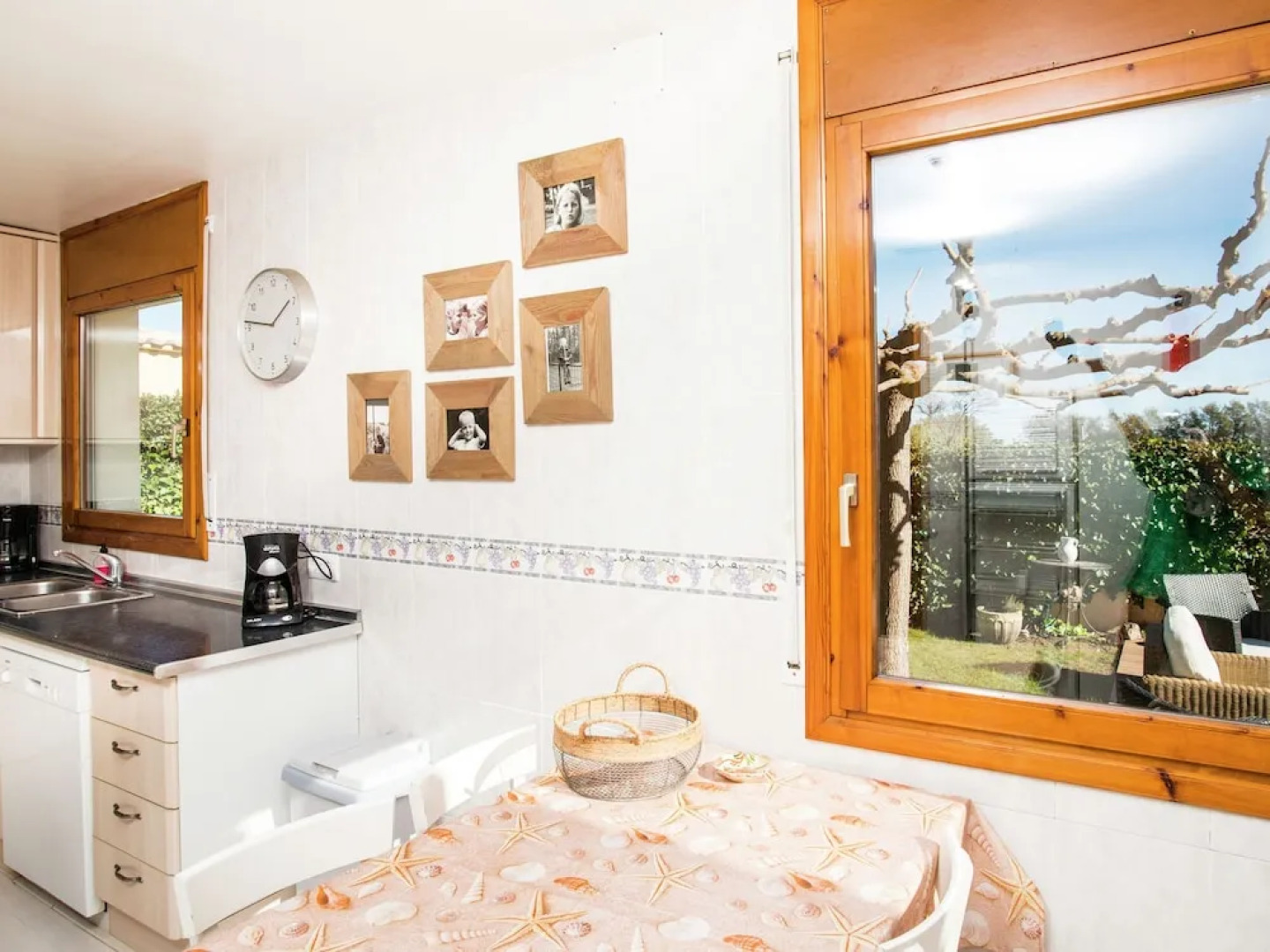 Detached Villa With Privated Pool Situated at the Seafront in Sant Pere Pescador