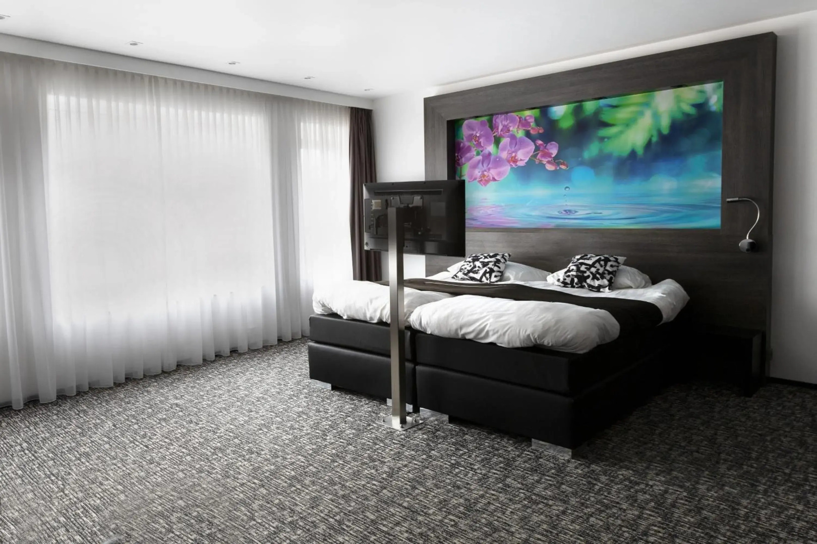 Apart Food and Drinks