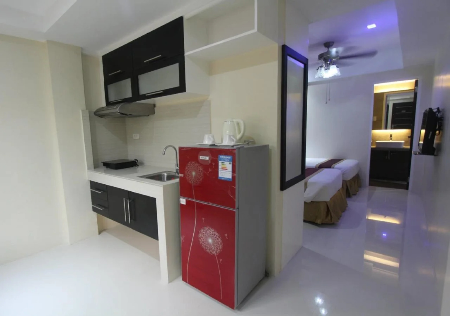 RedDoorz @ Grand Apartelle Hernan Cortes Cebu