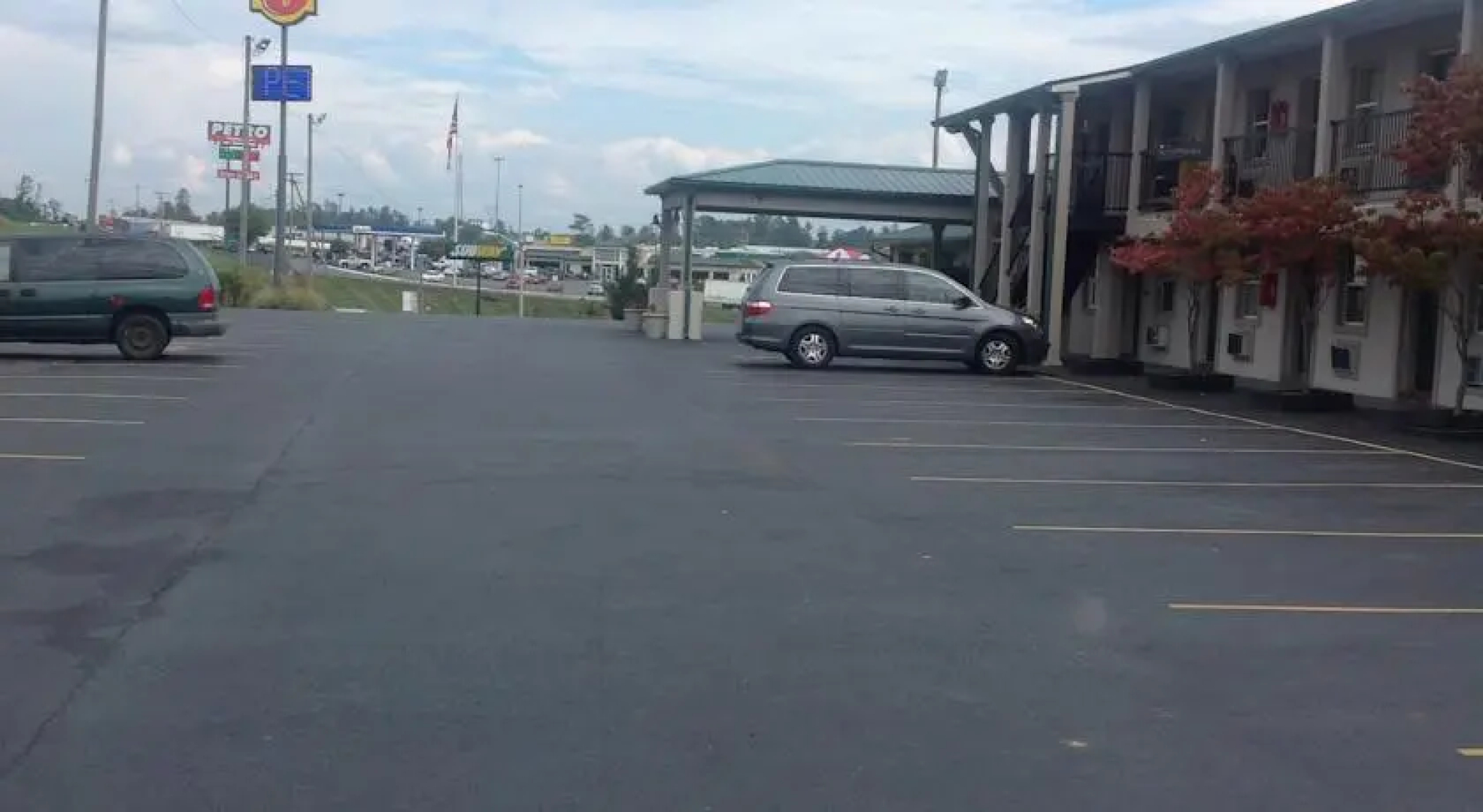 Super 8 Glade Spring