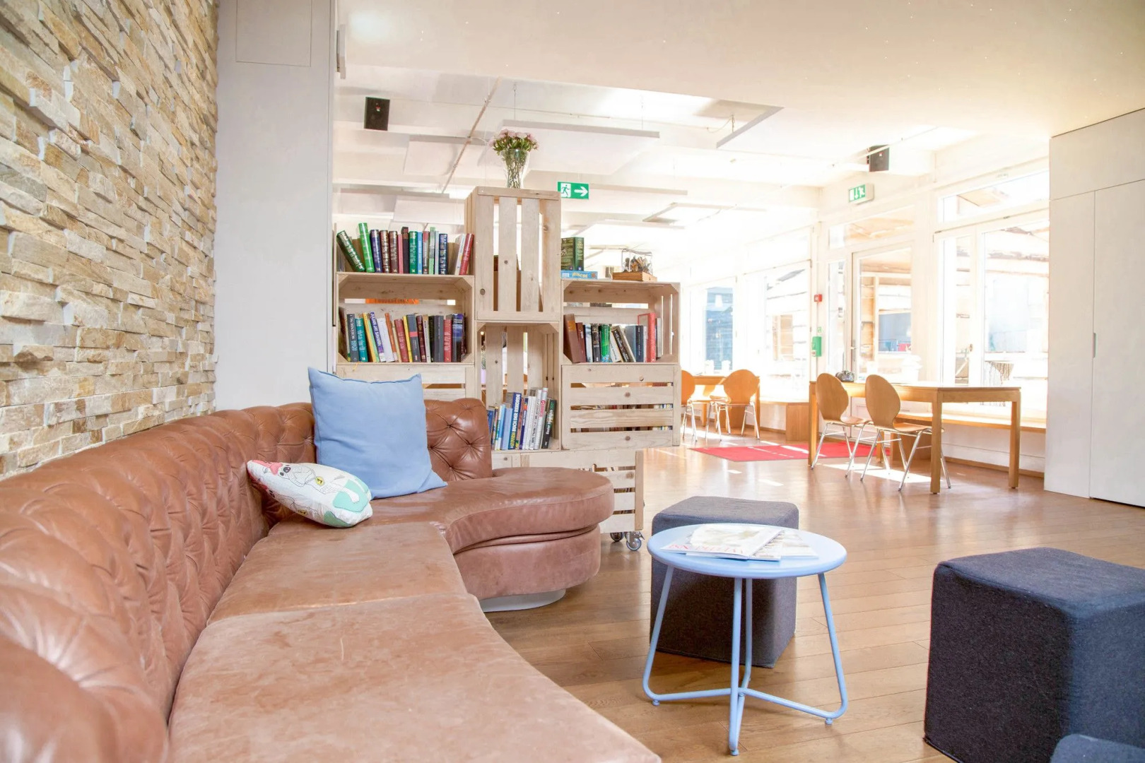 Hotel & Lounge by Hyve Basel SBB