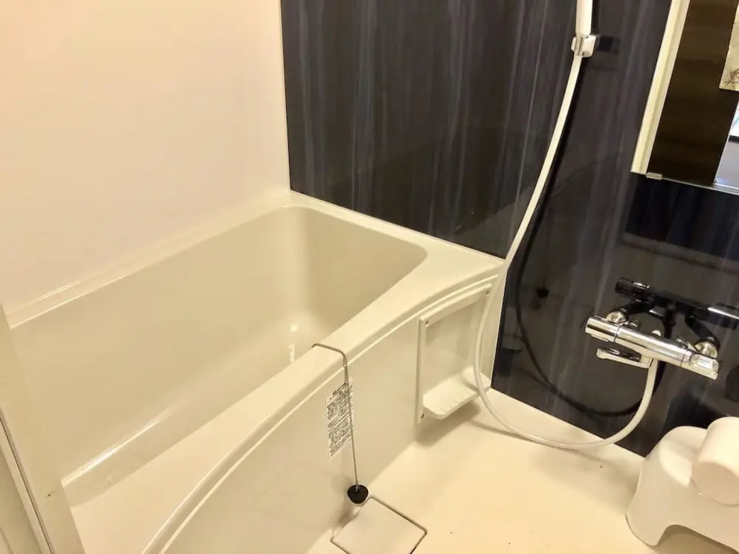 Ricco Mond Hills Apartment House 101