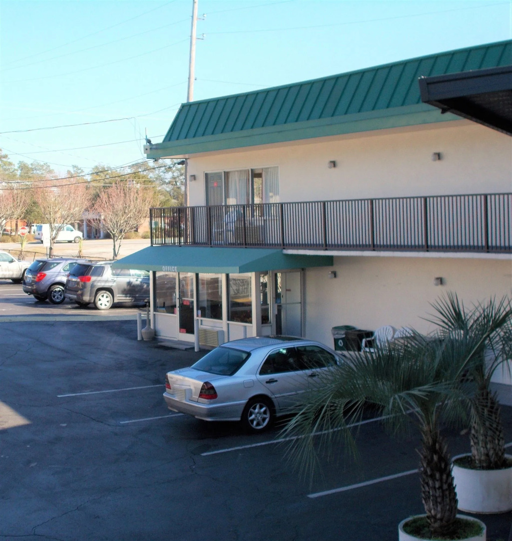 Econo Lodge Conway Central