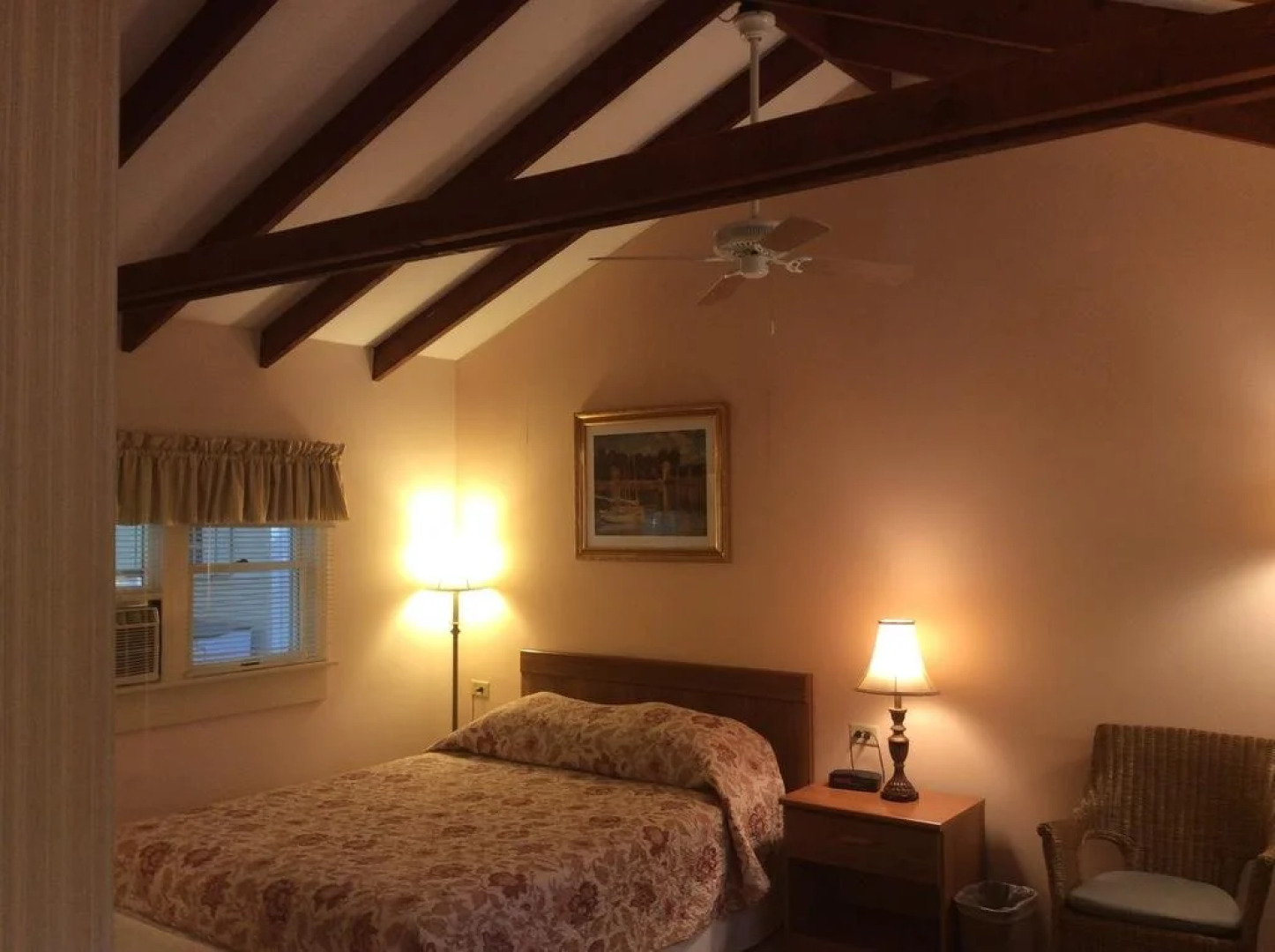 Midway Motel and Cottages