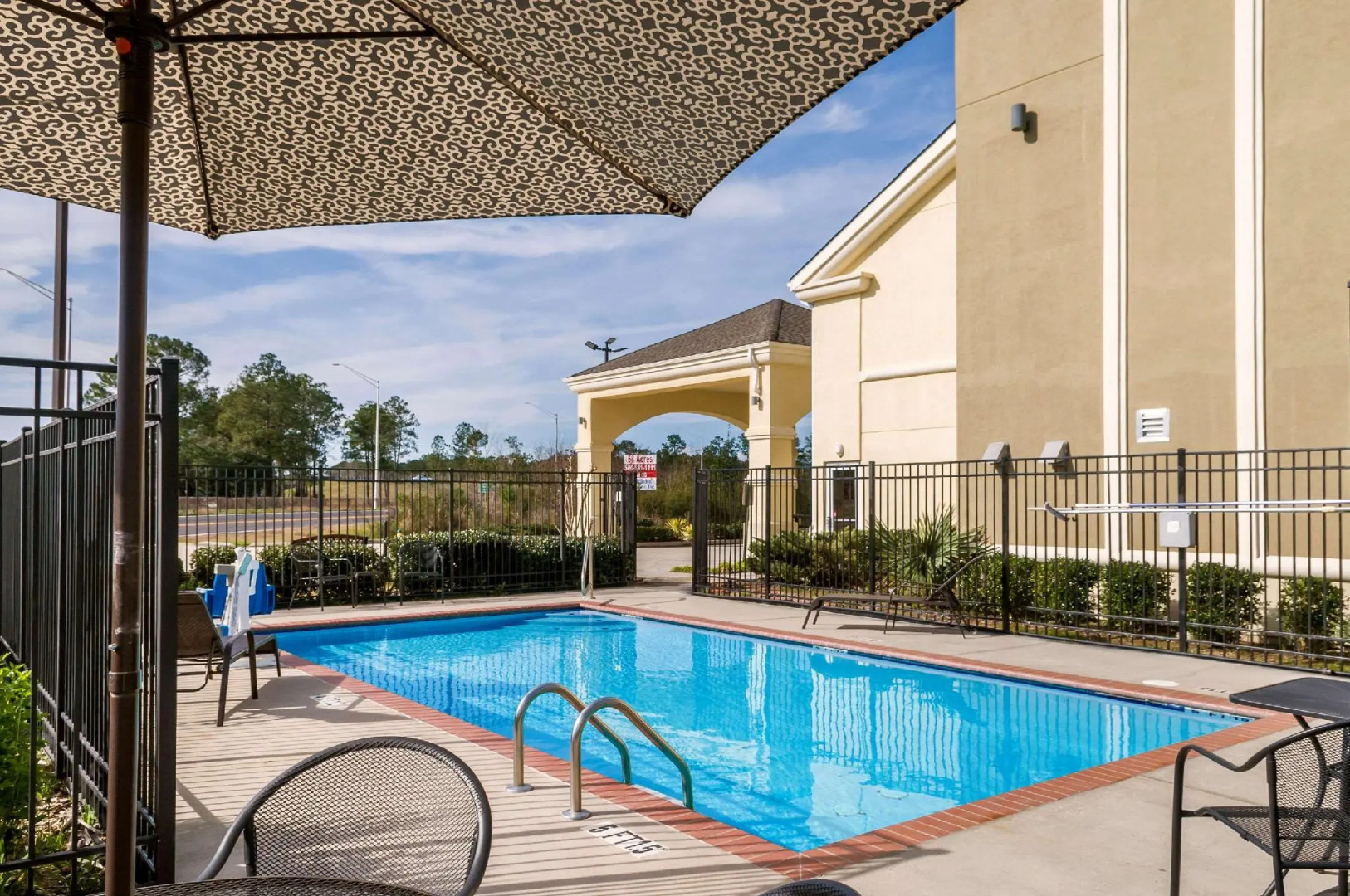 Comfort Inn & Suites Slidell