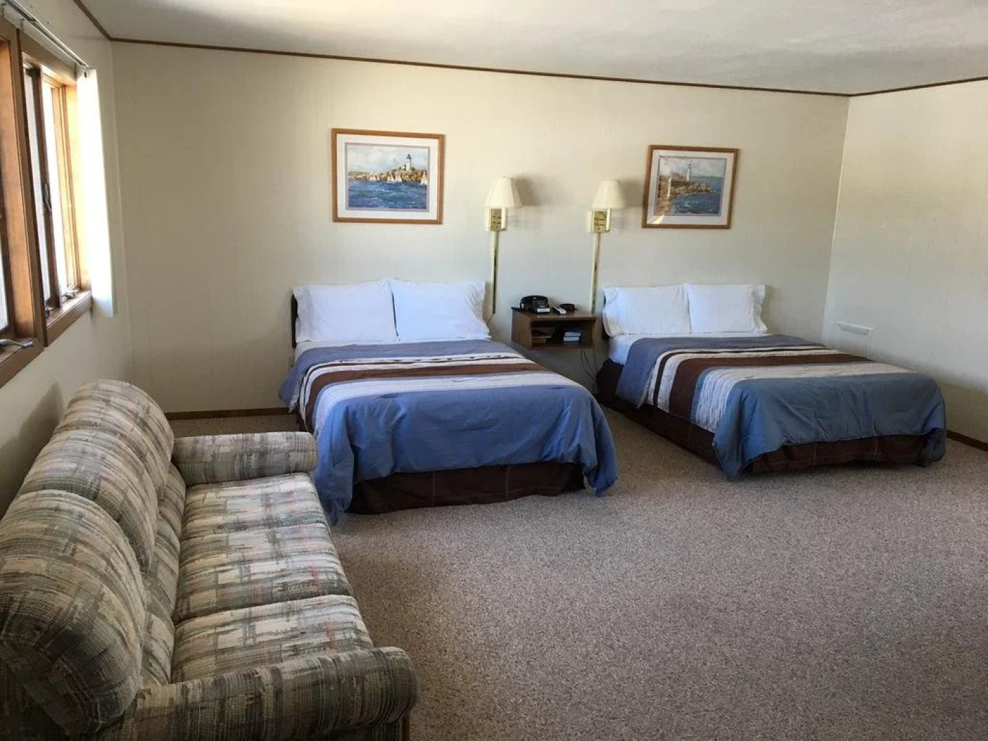 Coho Motel and Suites