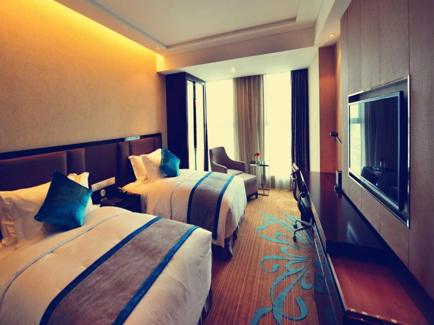 Chengdu Rising Butterfly Hotel