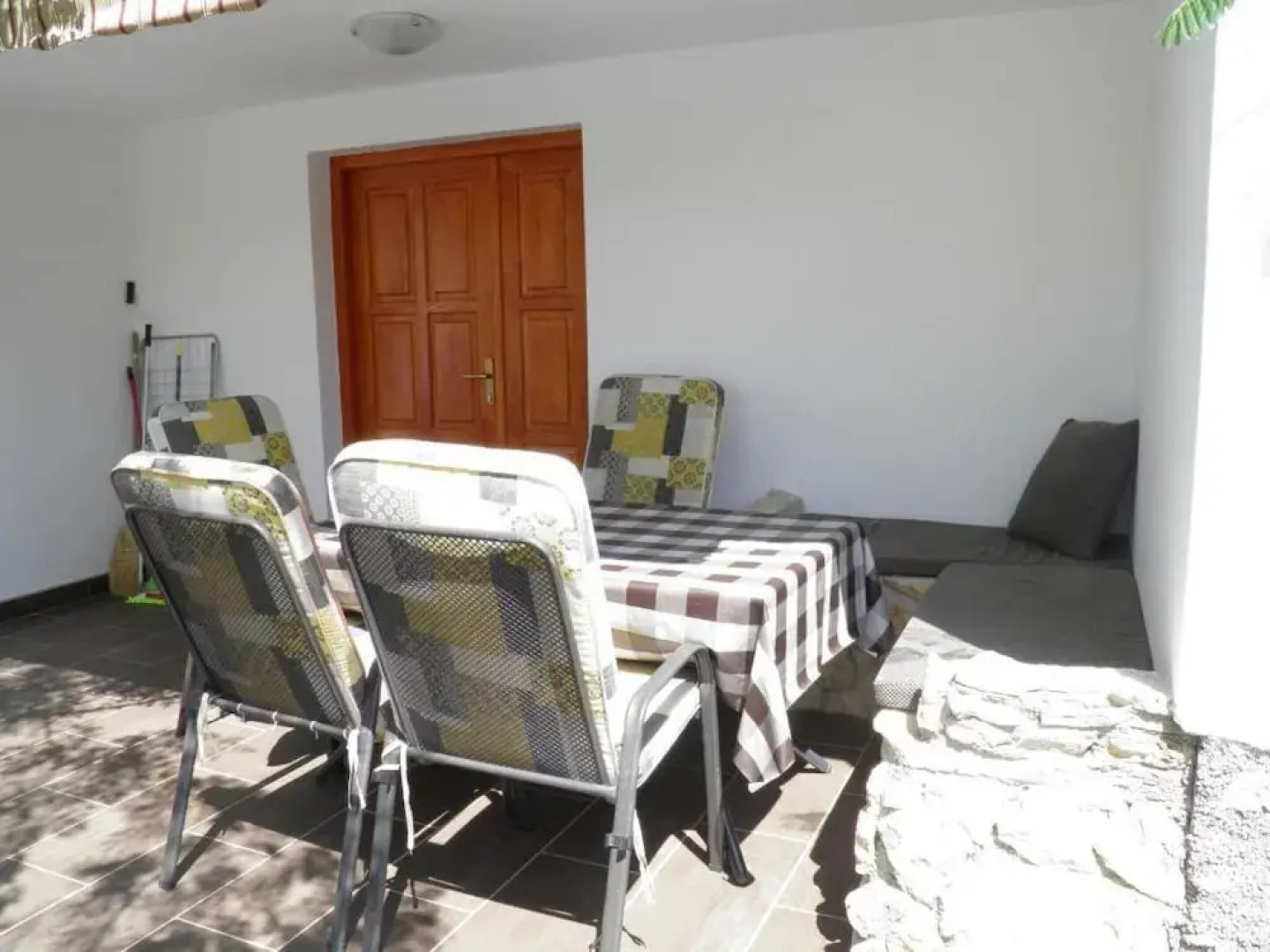 Sunny Pool Apartments - One Bedroom Apartment