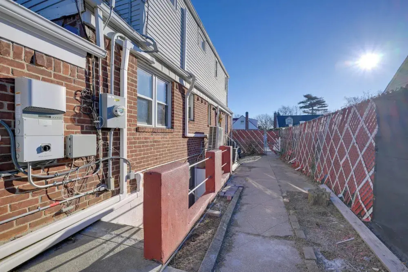 Lovely Elmont Apartment - Walk to Bus Stop!