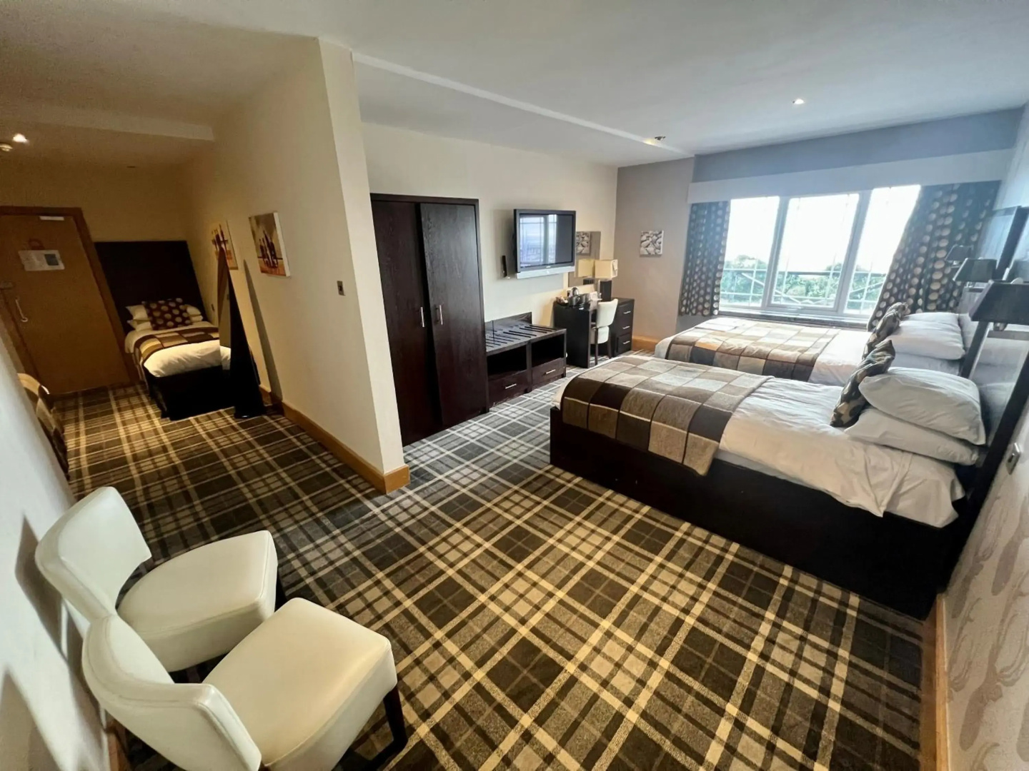 Inn On The Prom Hotel