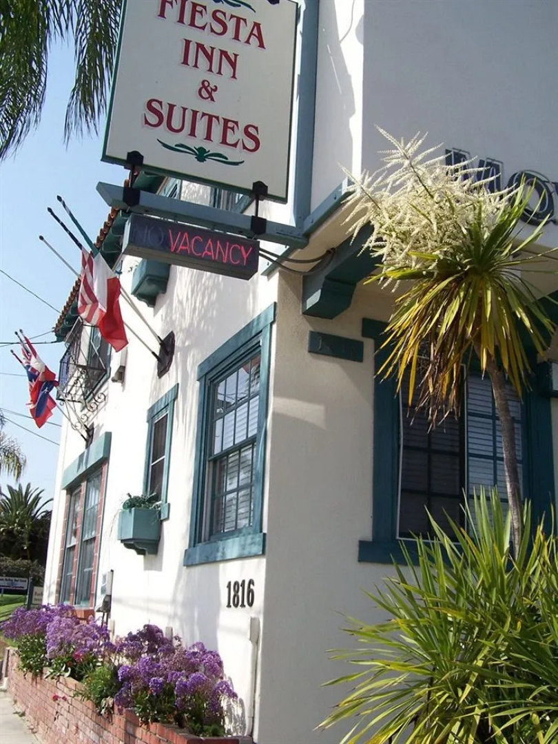Fiesta Inn & Suites