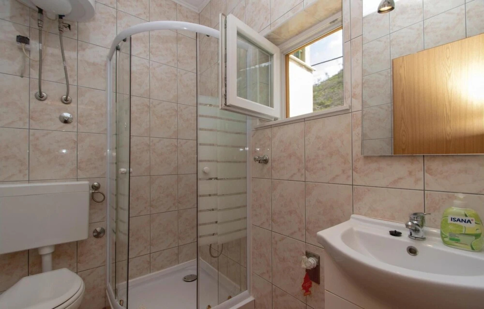 Awesome Home in Trstenik With Wifi and 2 Bedrooms