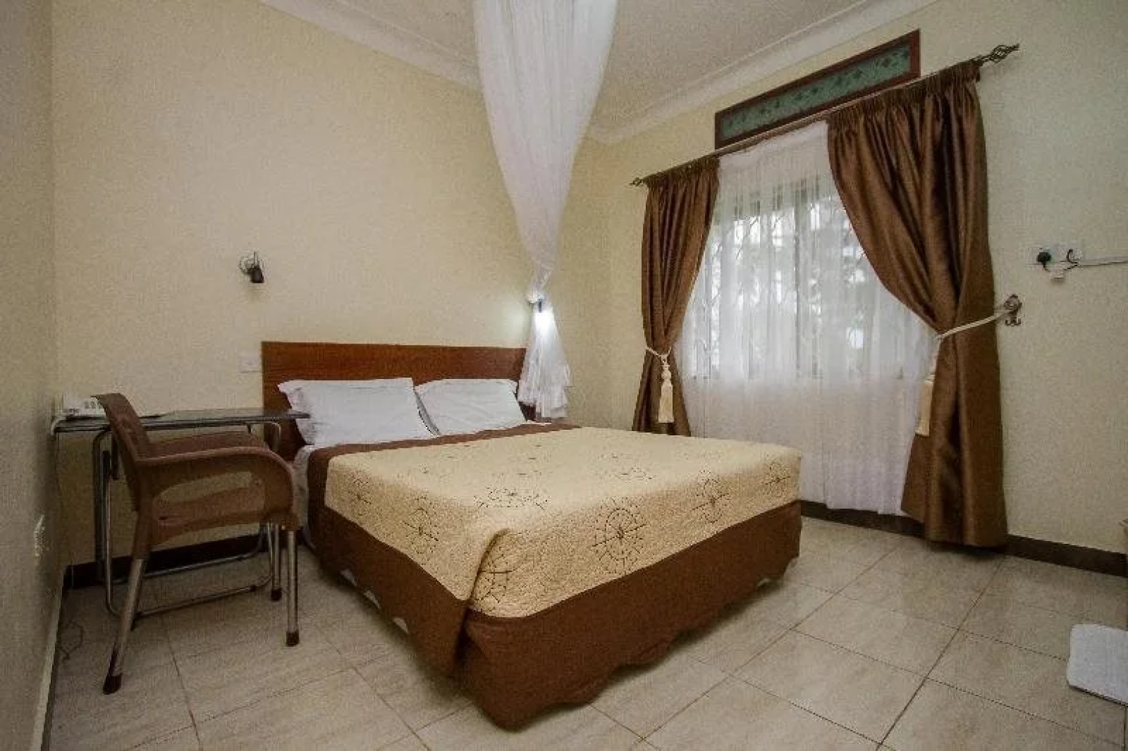 Kanfi Hotel