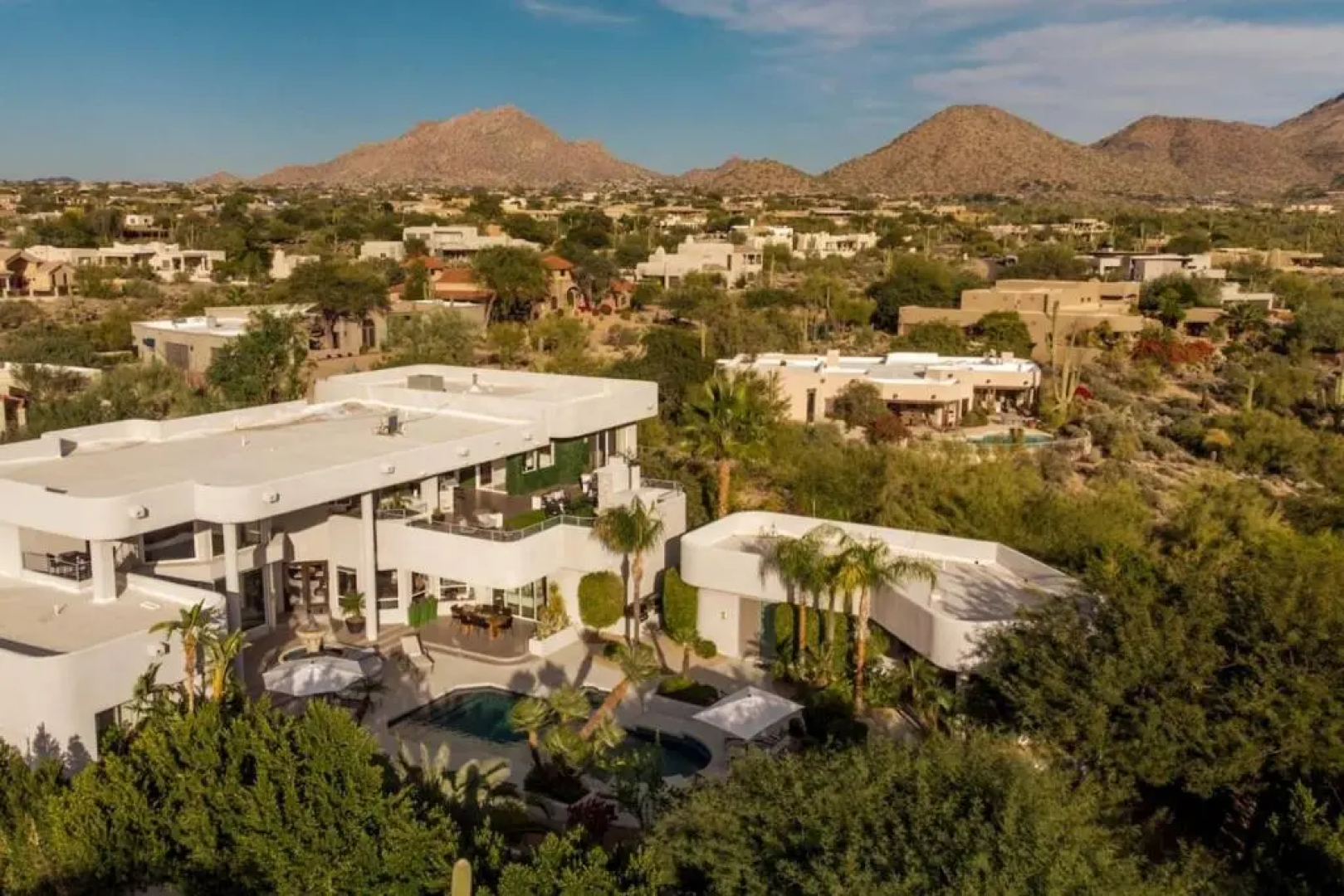 Stunning Private & Modern N. Scottsdale Estate!