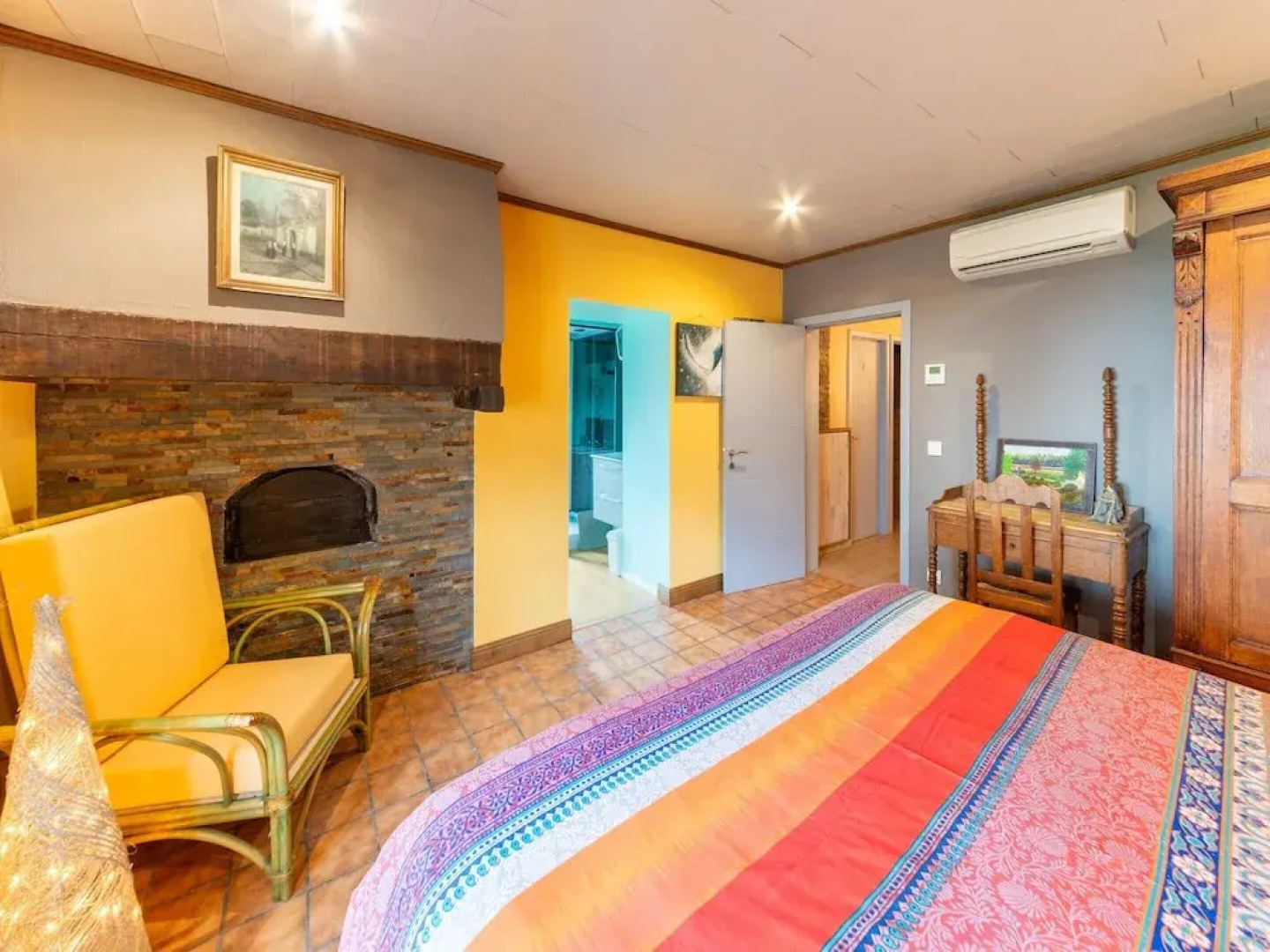 Expansive Holiday Home in Ardennes with Hot Tub