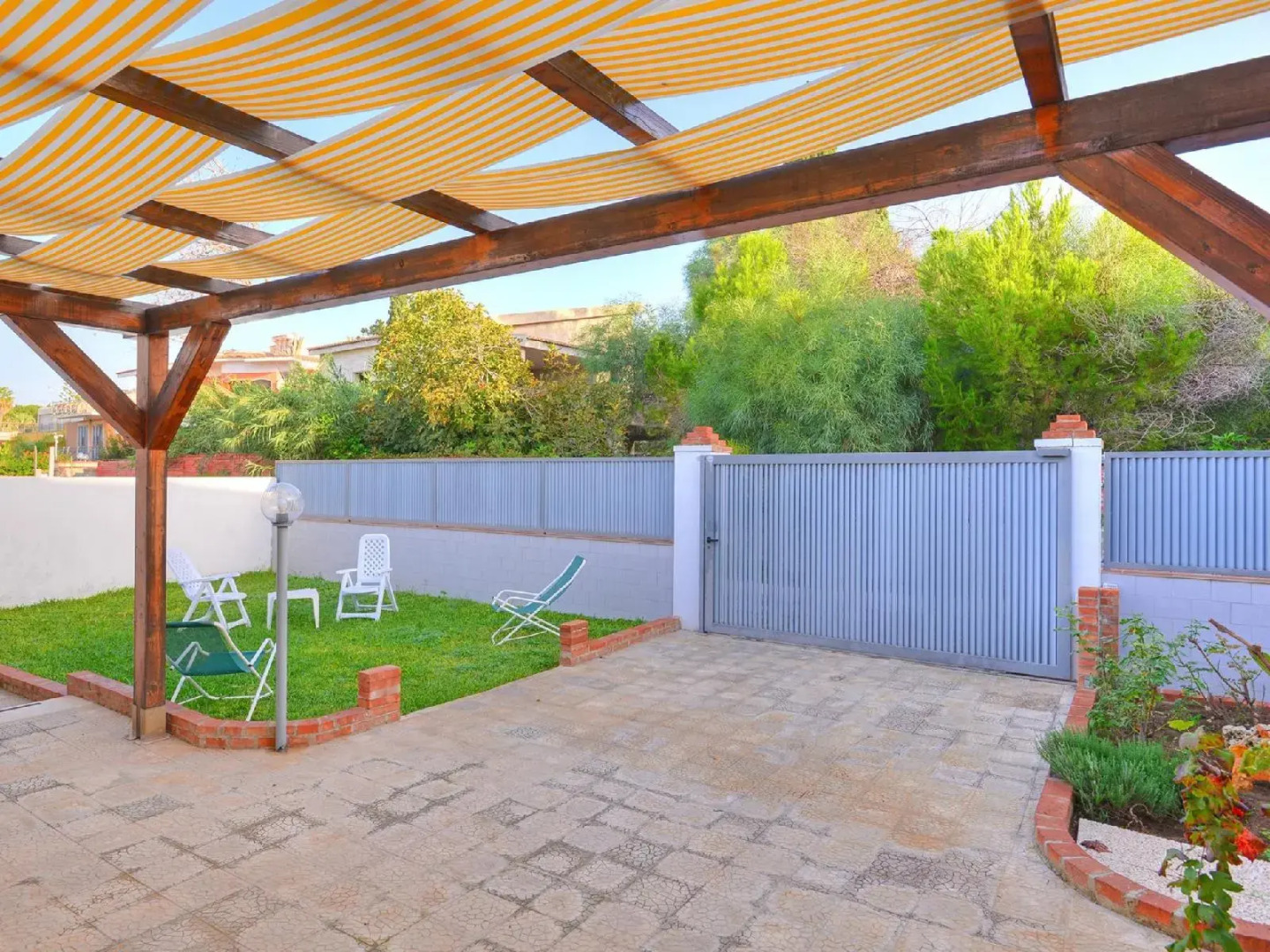 Gianni - One Bedroom