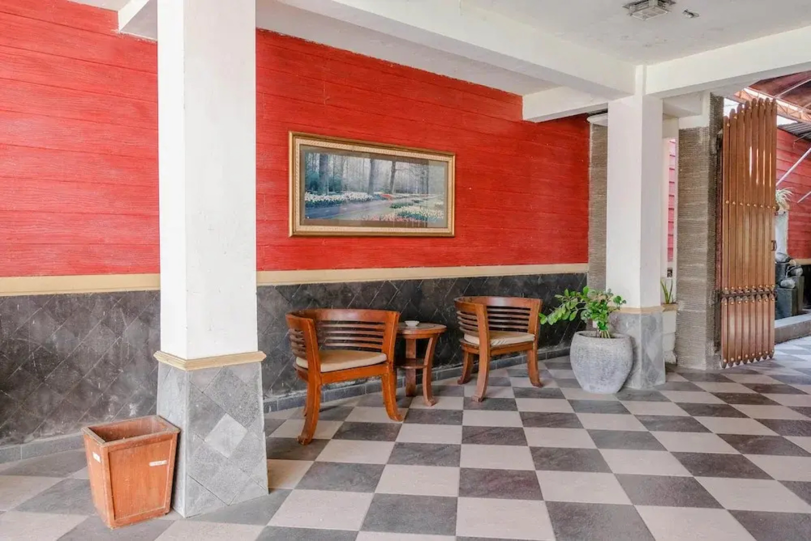 OYO 1190 Ndalem Katong Guest House