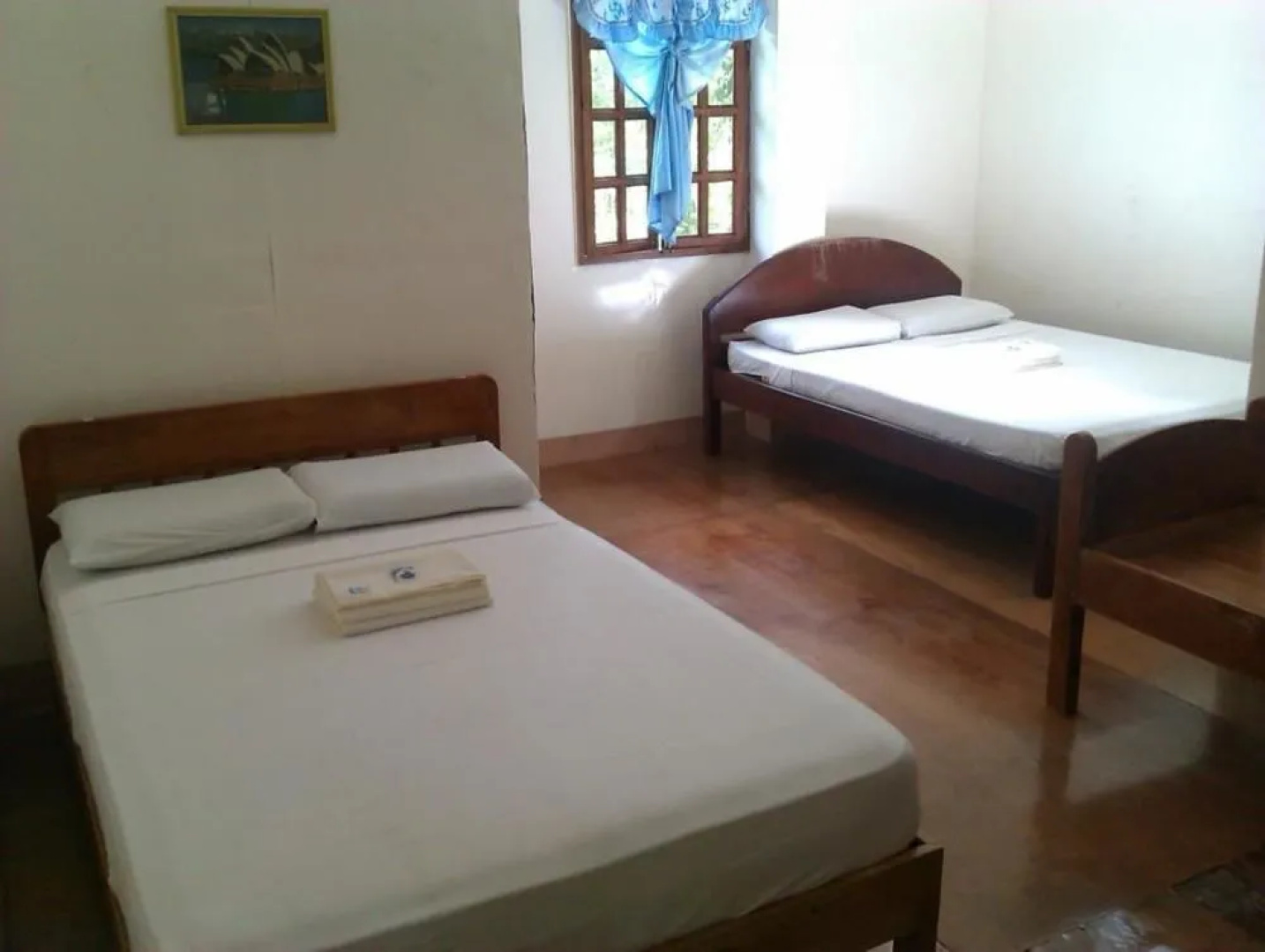 Hilltop Cottages & Resort