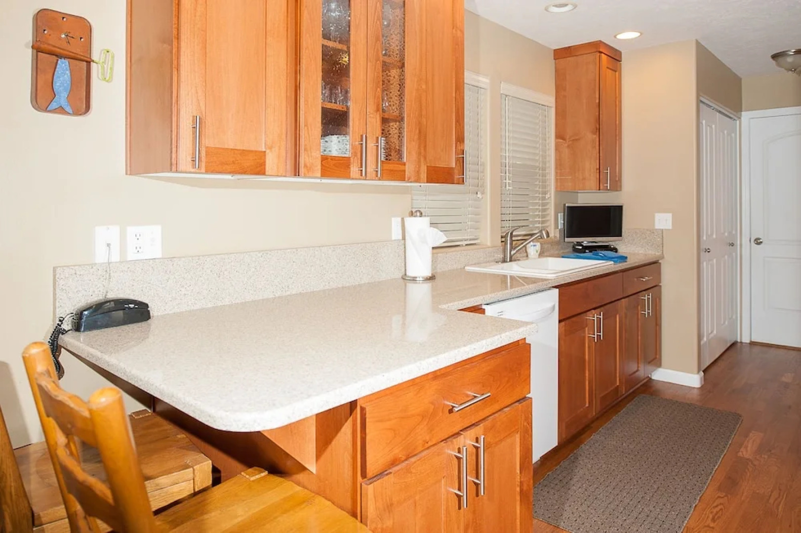 Browne's Beach n' Pad 3 Br home by RedAwning