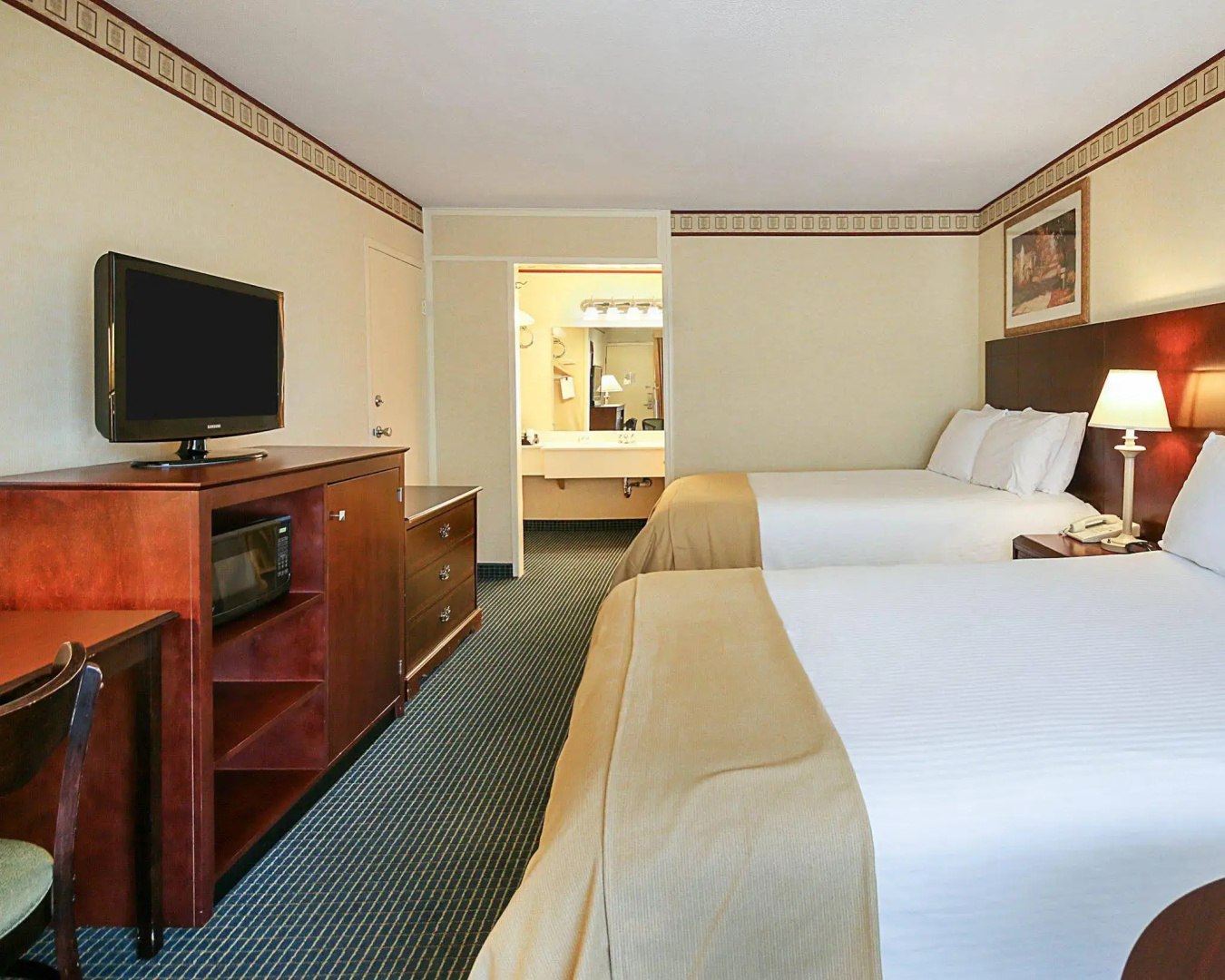 New Hope Inn & Suites