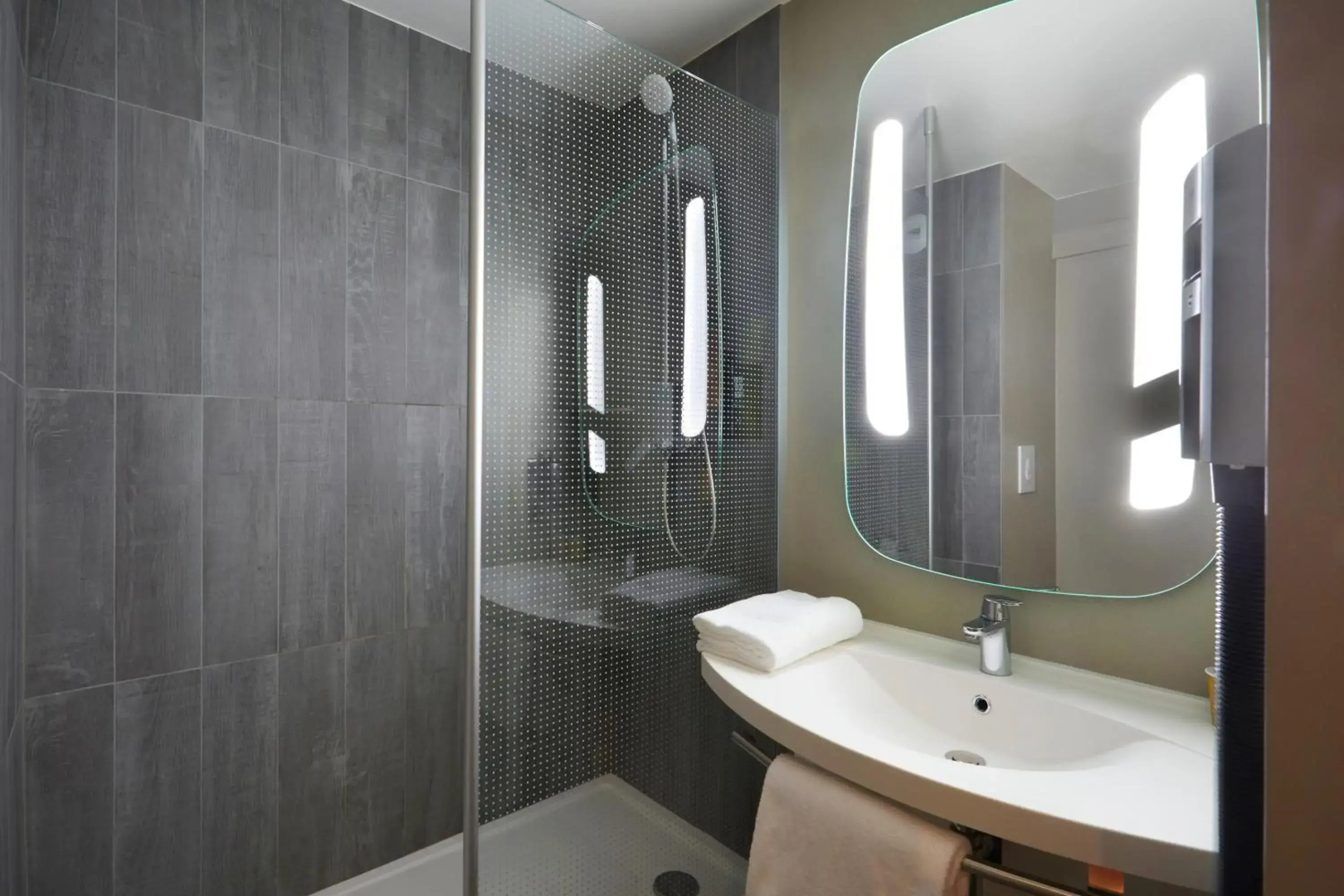 ibis Archamps Porte de Geneve