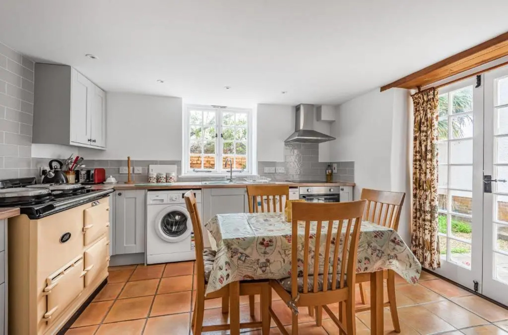 Heydons House - Lovely Seaside Cottage