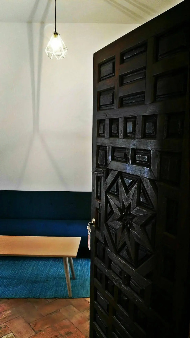 Frenteabastos Hostel & Suites