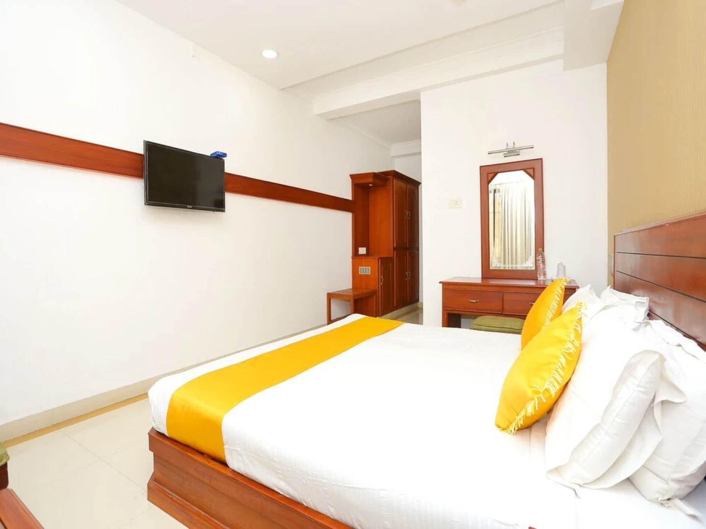 OYO 37085 Smart Residency