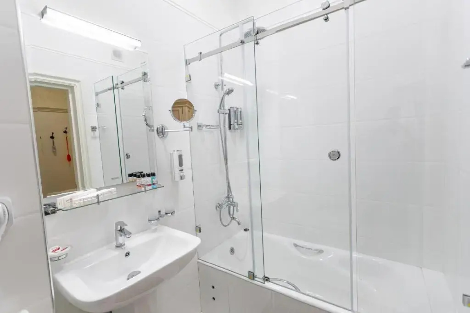 Konstantin Plaza (Константин Плаза)