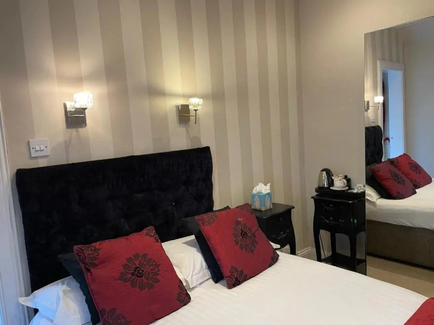 The Original Rosslyn Hotel