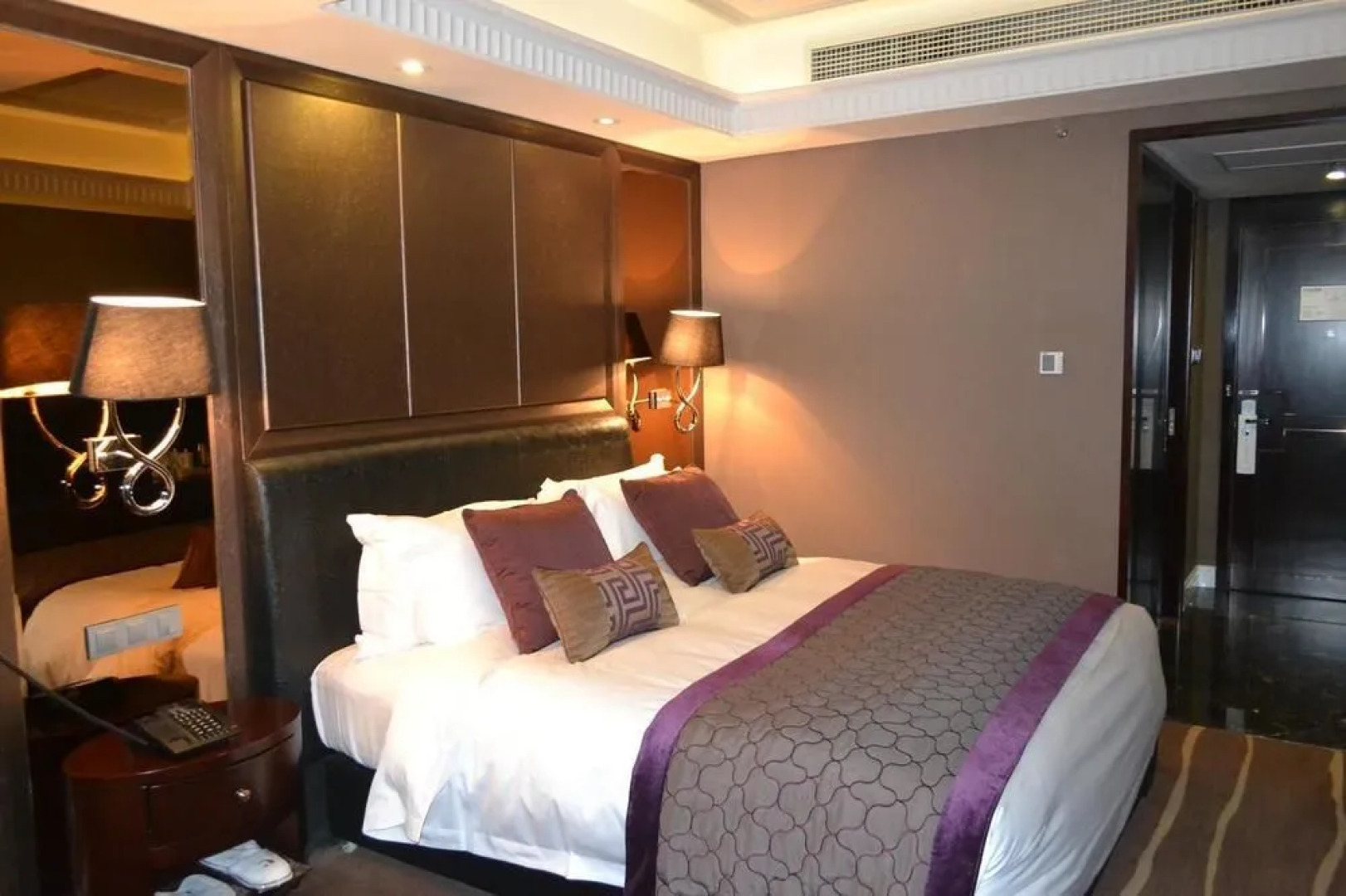 Deyang Care Feeling Grand Hotel