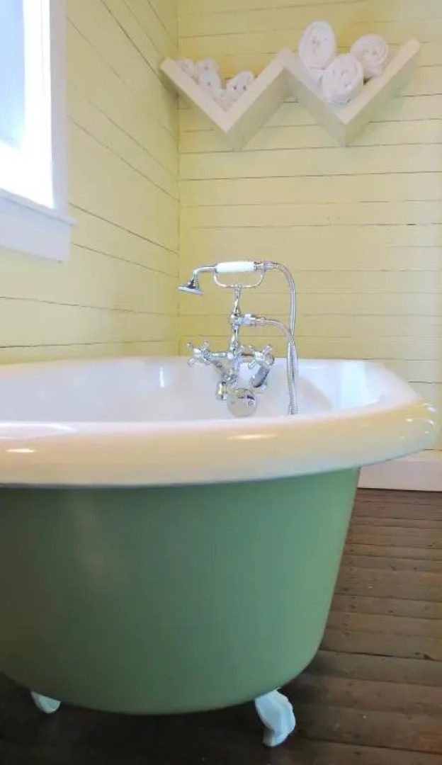 The Old Salt Box Co. - Grandma Lilly's