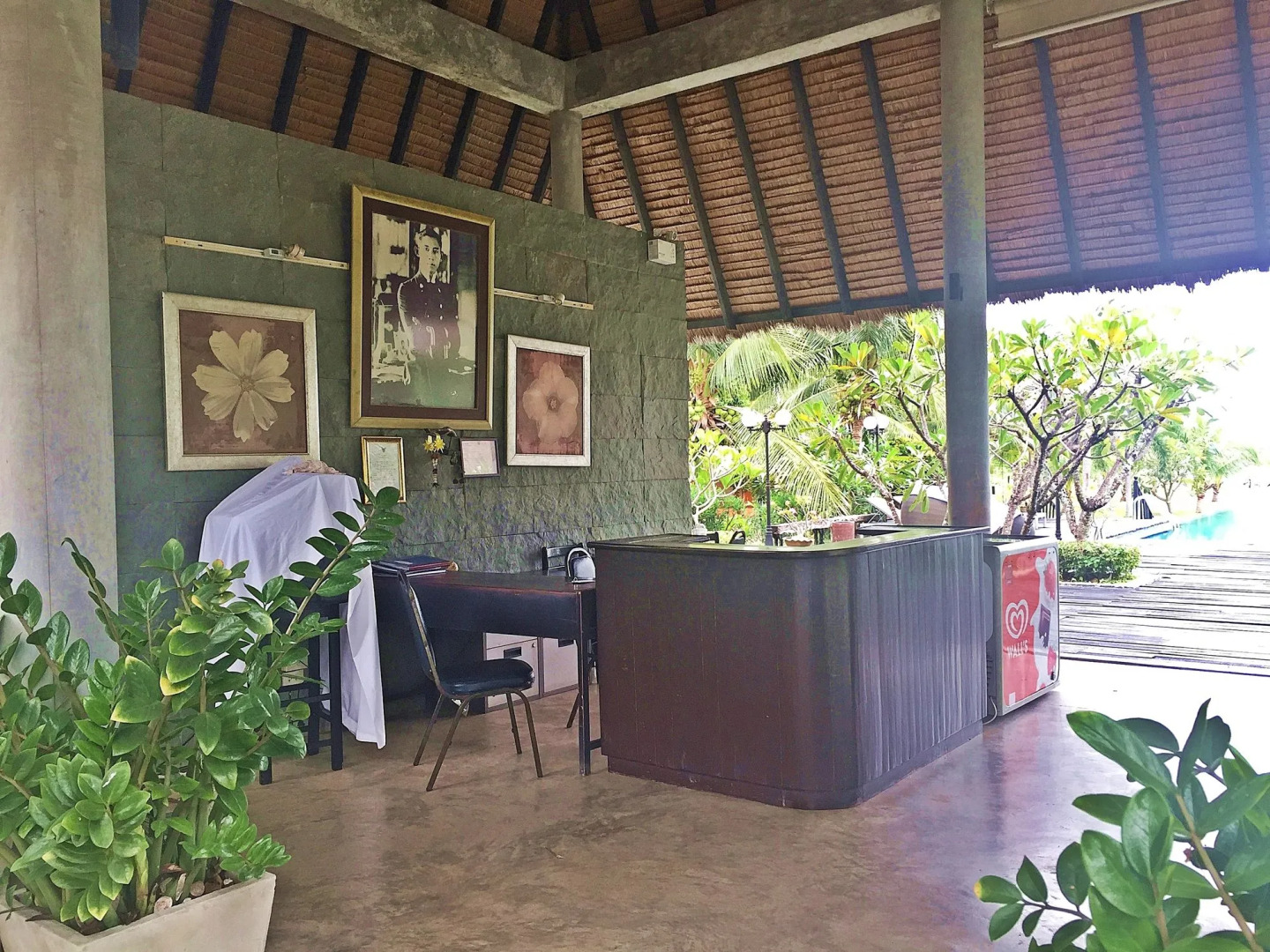 Lawana Escape Beach Resort