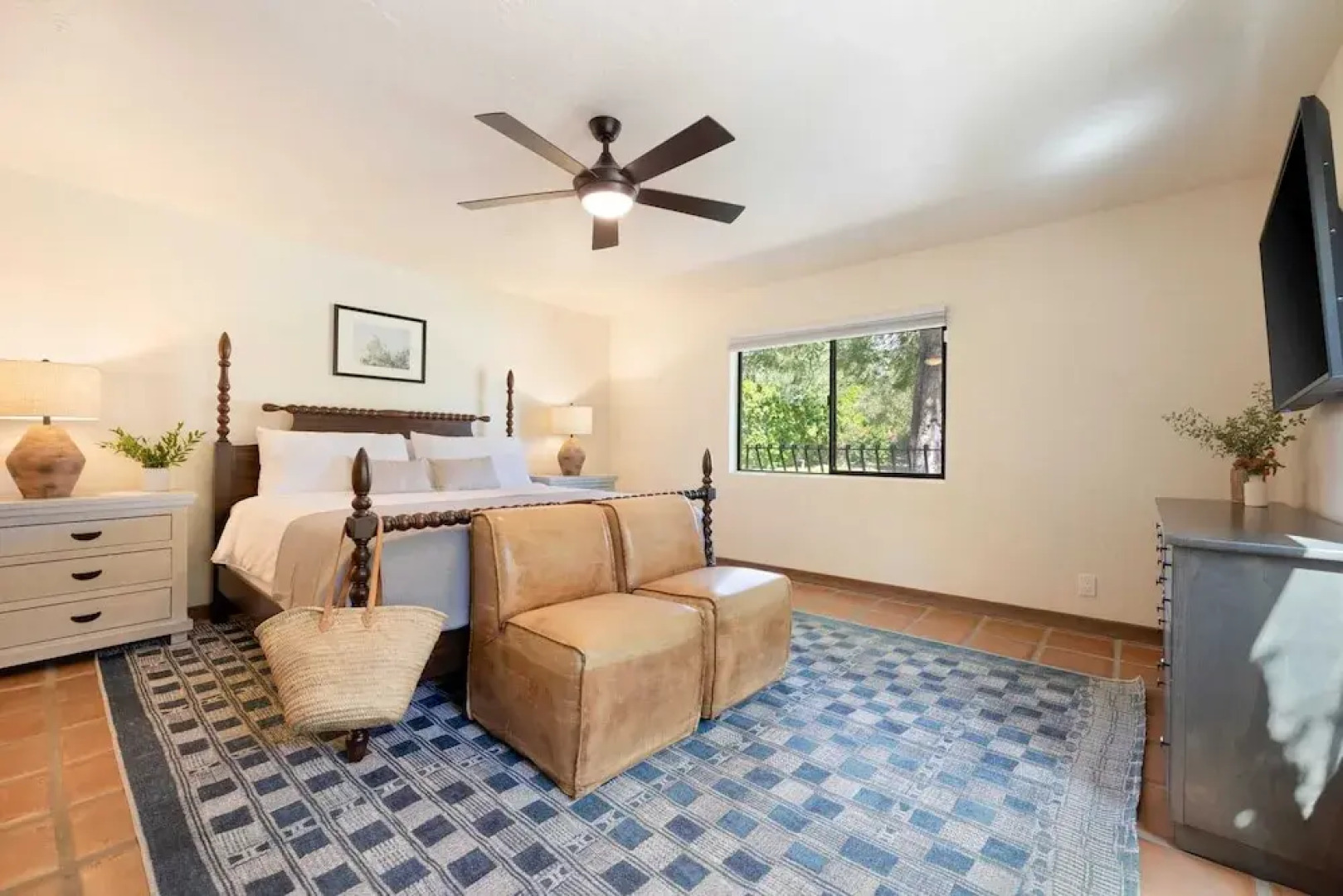 Starlight Estate by Avantstay 26 People! Architectual Mansion w/ Pool, Tennis Court, Game Room