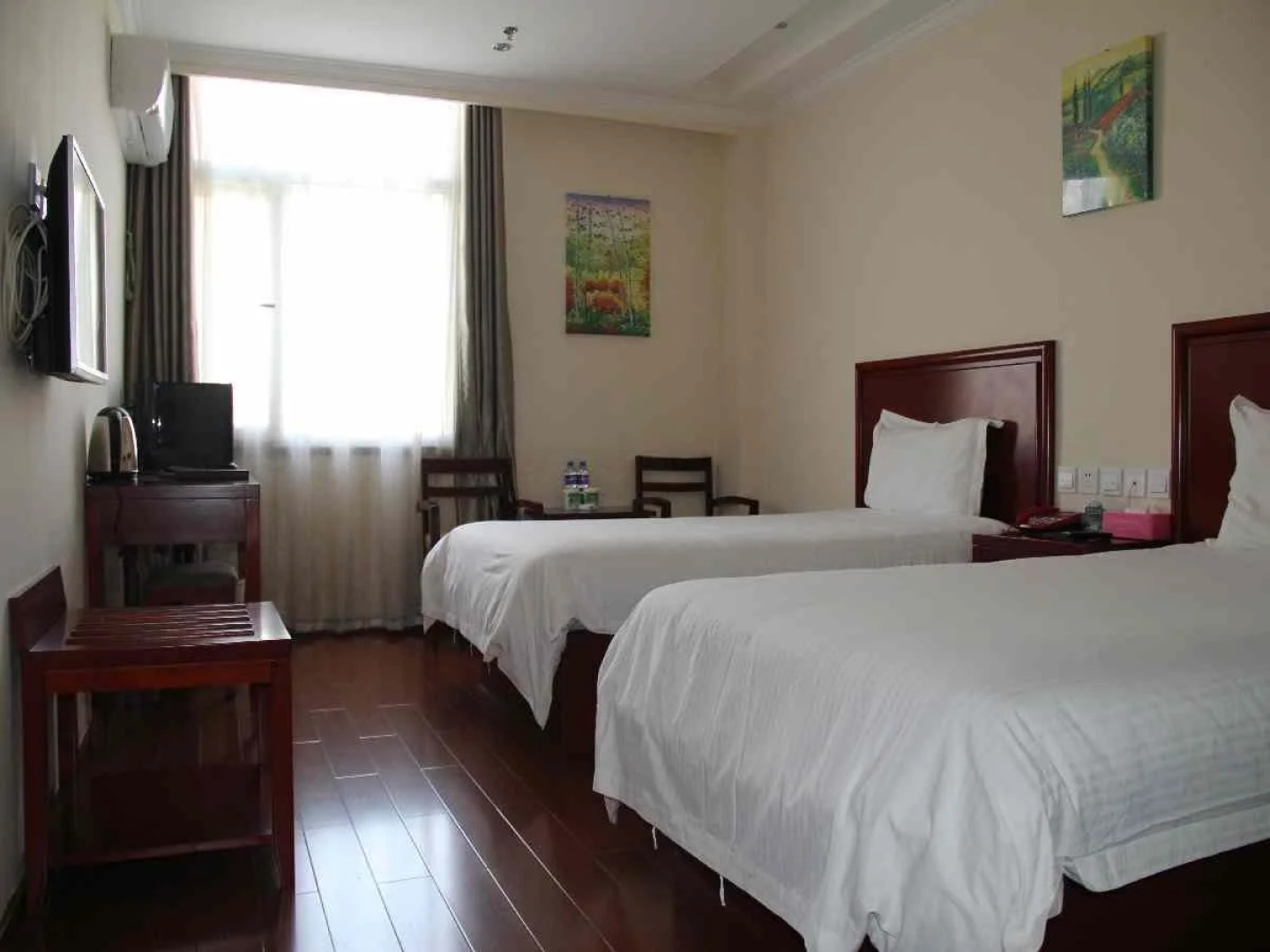 GreenTree Inn Hebei Zhangjiakou Zhangbei Zhongdu Grassland Business Hotel